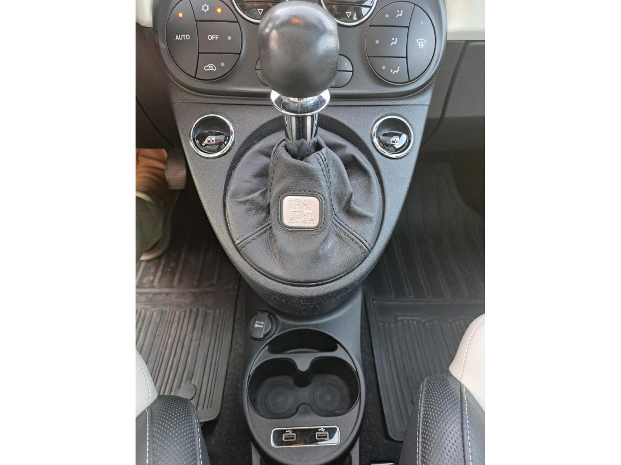 Fiat 500 DOLCEVITA BI-COLOR (2021) - Photo 10