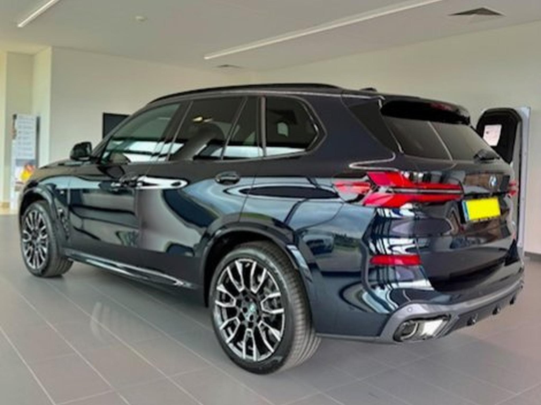BMW X5 xDrive30d Msport Pro Garantie 10/2028 (2025) - Photo 2