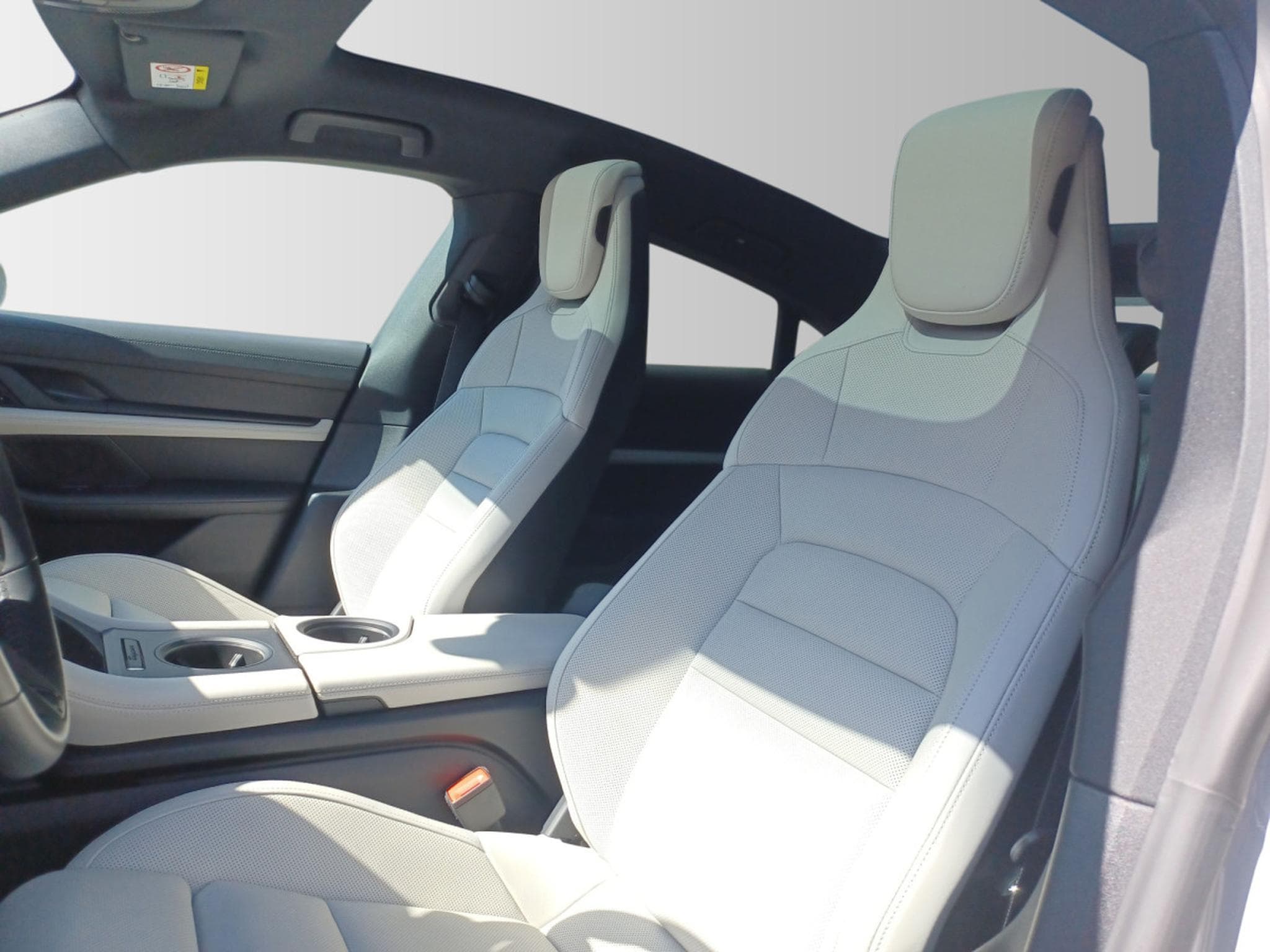 Porsche Taycan 4S (2022) - Photo 9