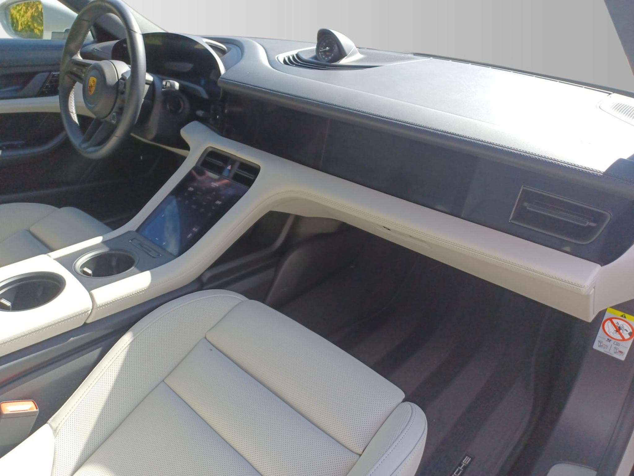Porsche Taycan 4S (2022) - Photo 12