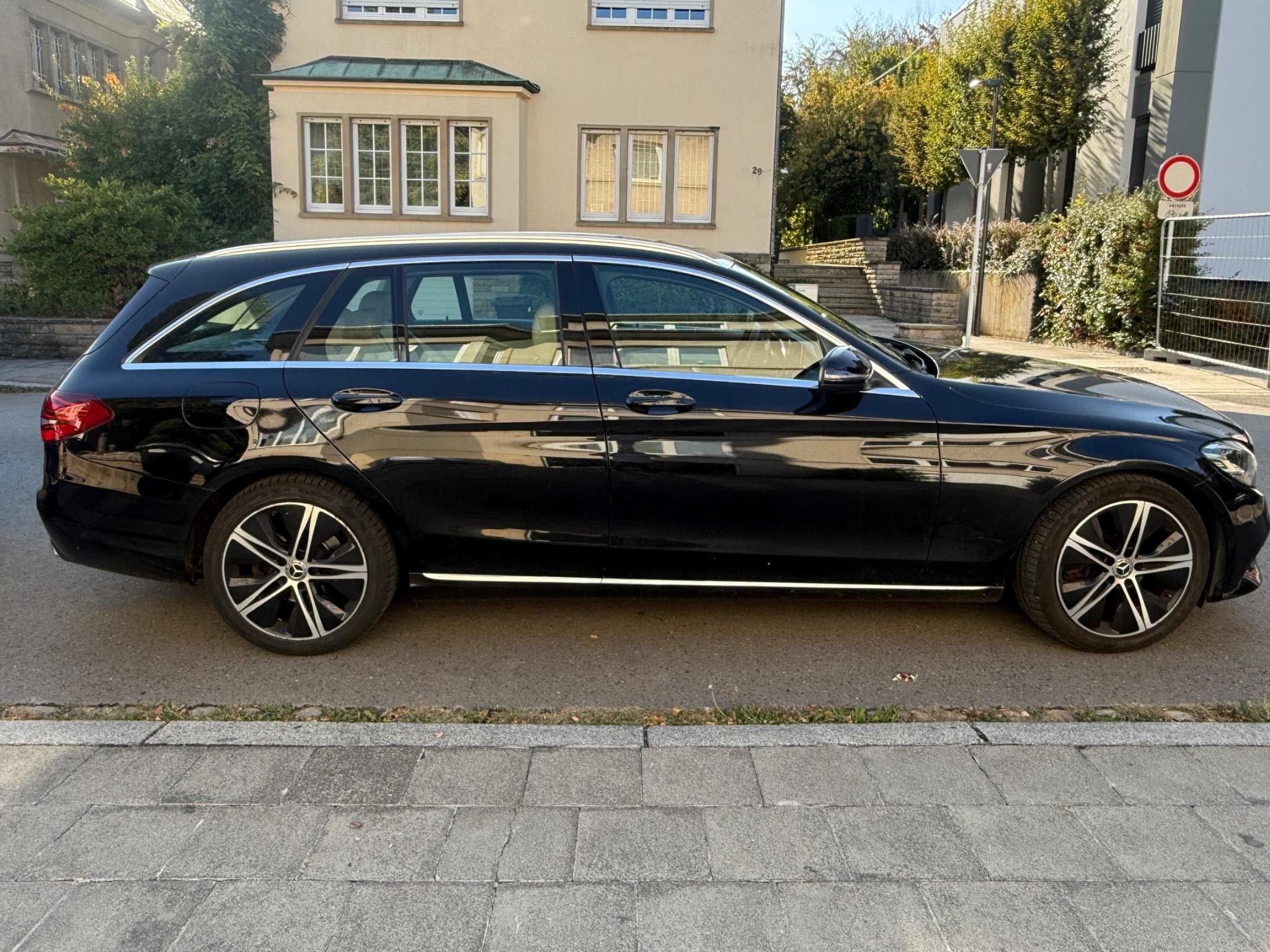 Mercedes C 200 Avantgarde (2019) - Photo 2