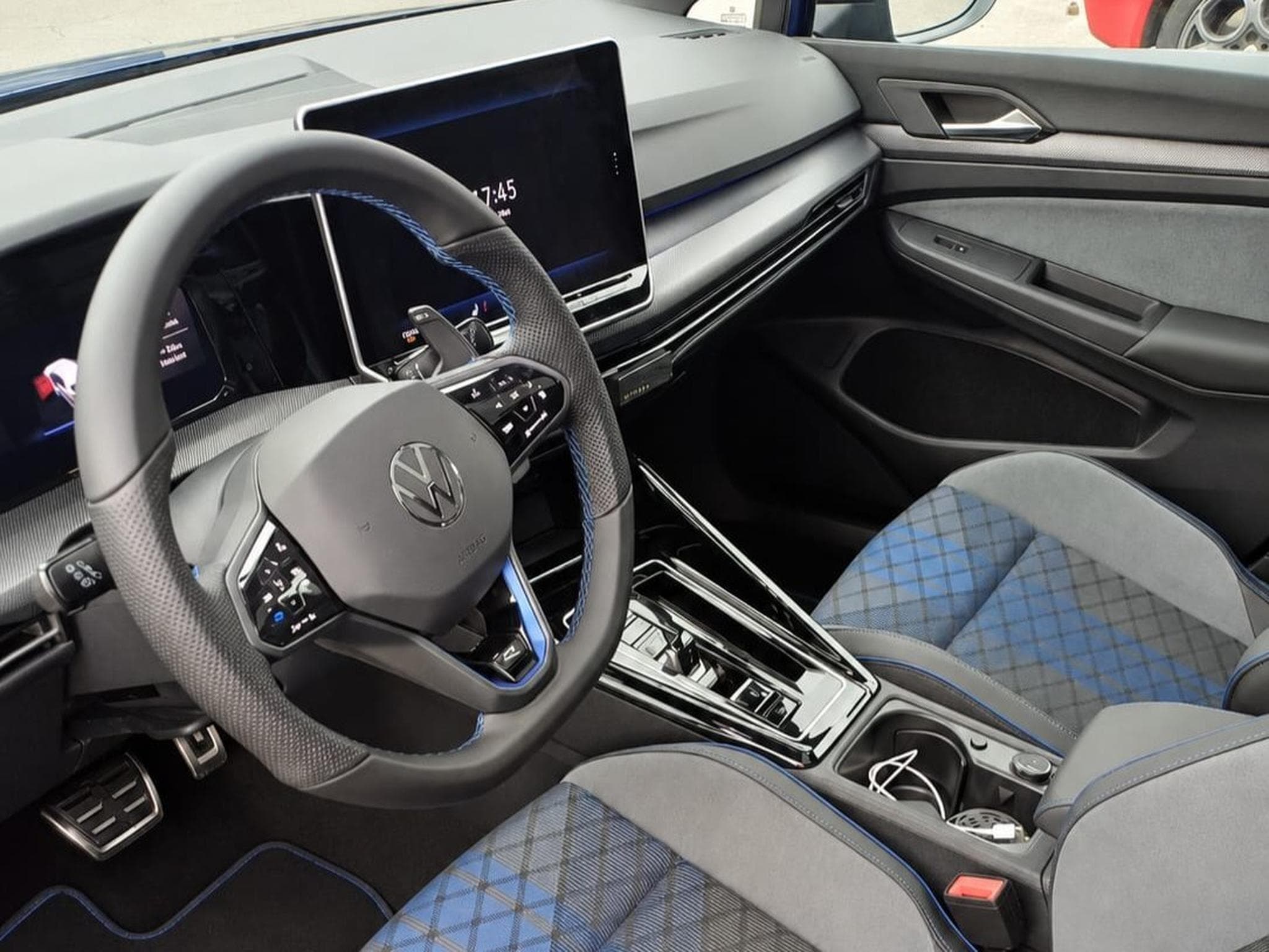 VW Golf VIII Golf R8.5 2.0 TSI 333 ch 4MOTION DSG7 (2026) - Photo 2