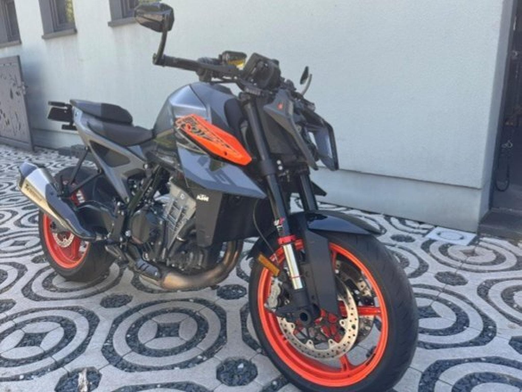 KTM Duke 990 (2025) - Foto 2