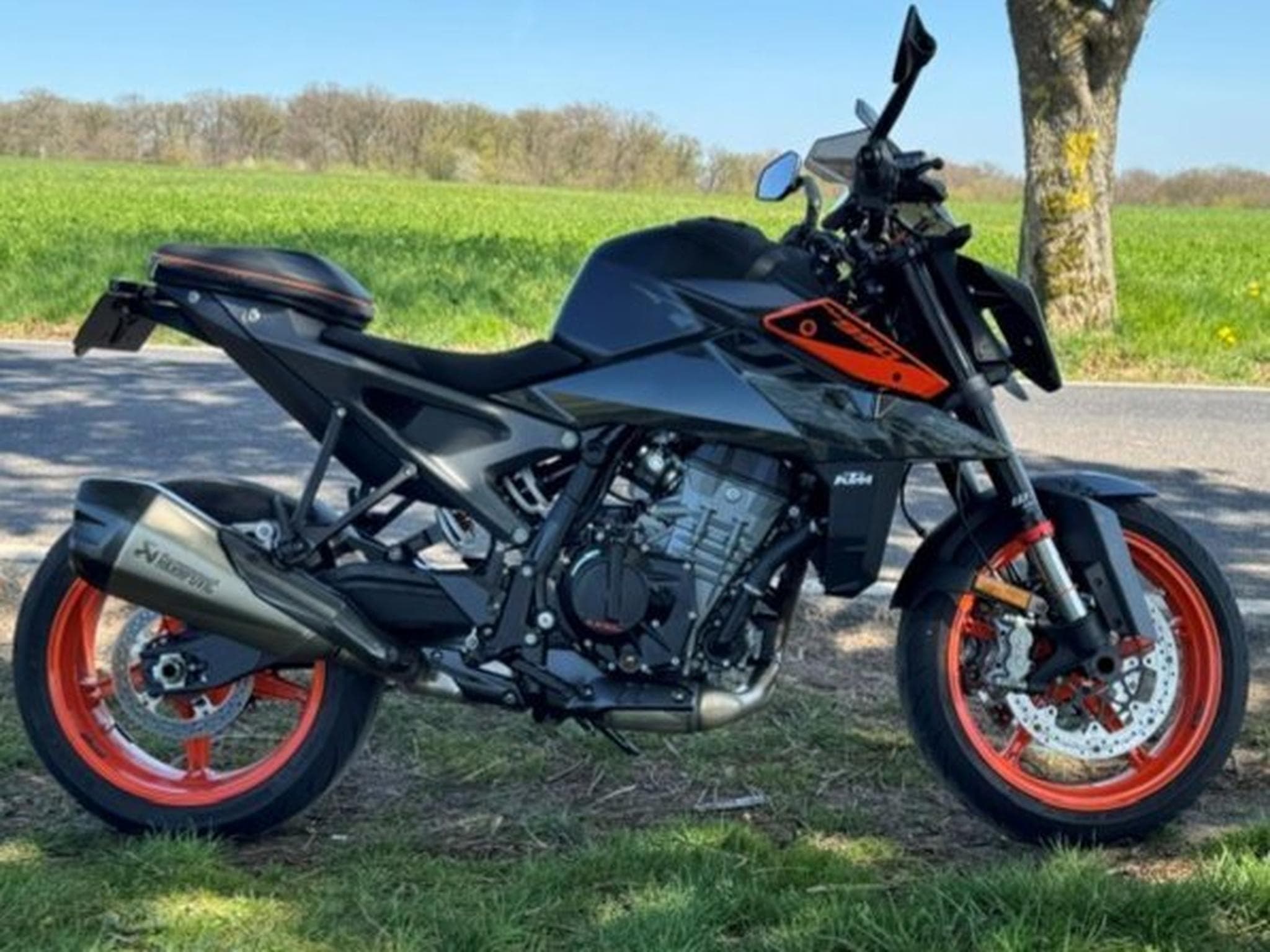 KTM Duke 990 (2025) - Foto 3
