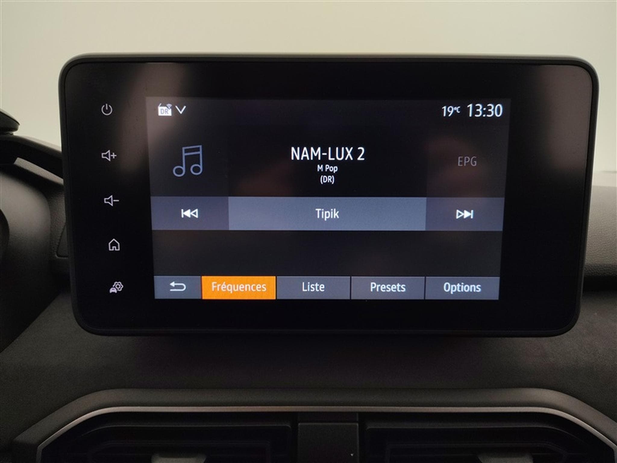 Dacia Jogger 1.6 Hybrid EDC Extreme 7pl. CARPLAY / FULL LED / CAMERA (2024) - Photo 11