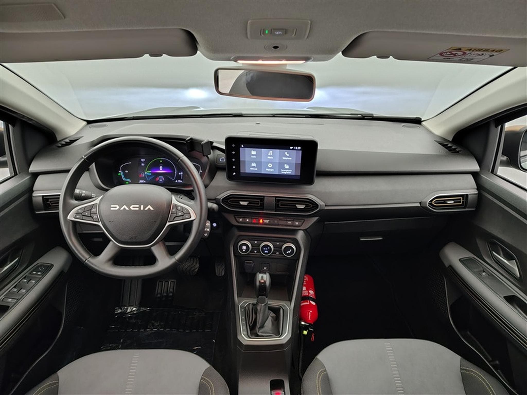 Dacia Jogger 1.6 Hybrid EDC Extreme 7pl. CARPLAY / FULL LED / CAMERA (2024) - Photo 8