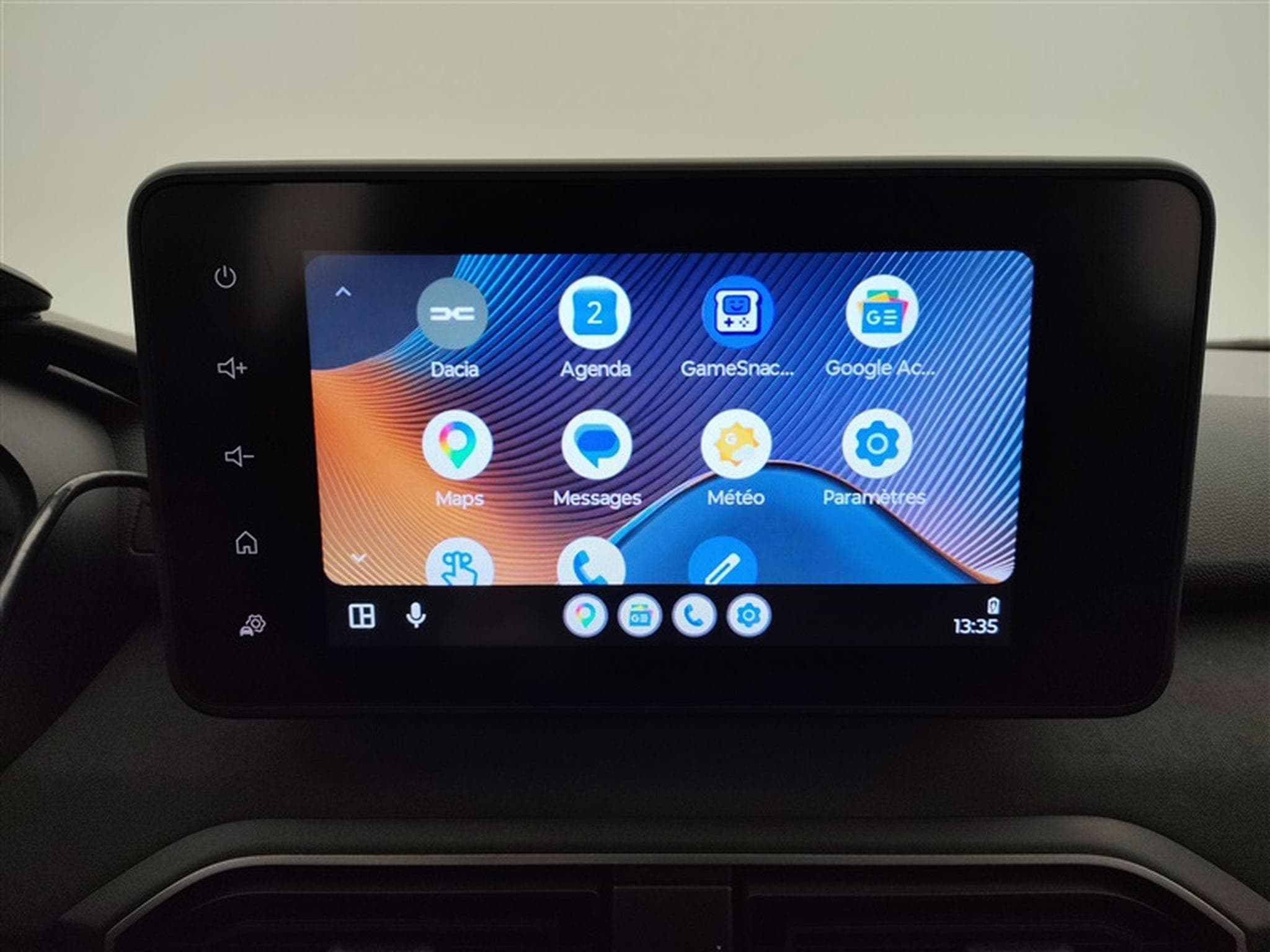 Dacia Jogger 1.6 Hybrid EDC Extreme 7pl. CARPLAY / FULL LED / CAMERA (2024) - Photo 21