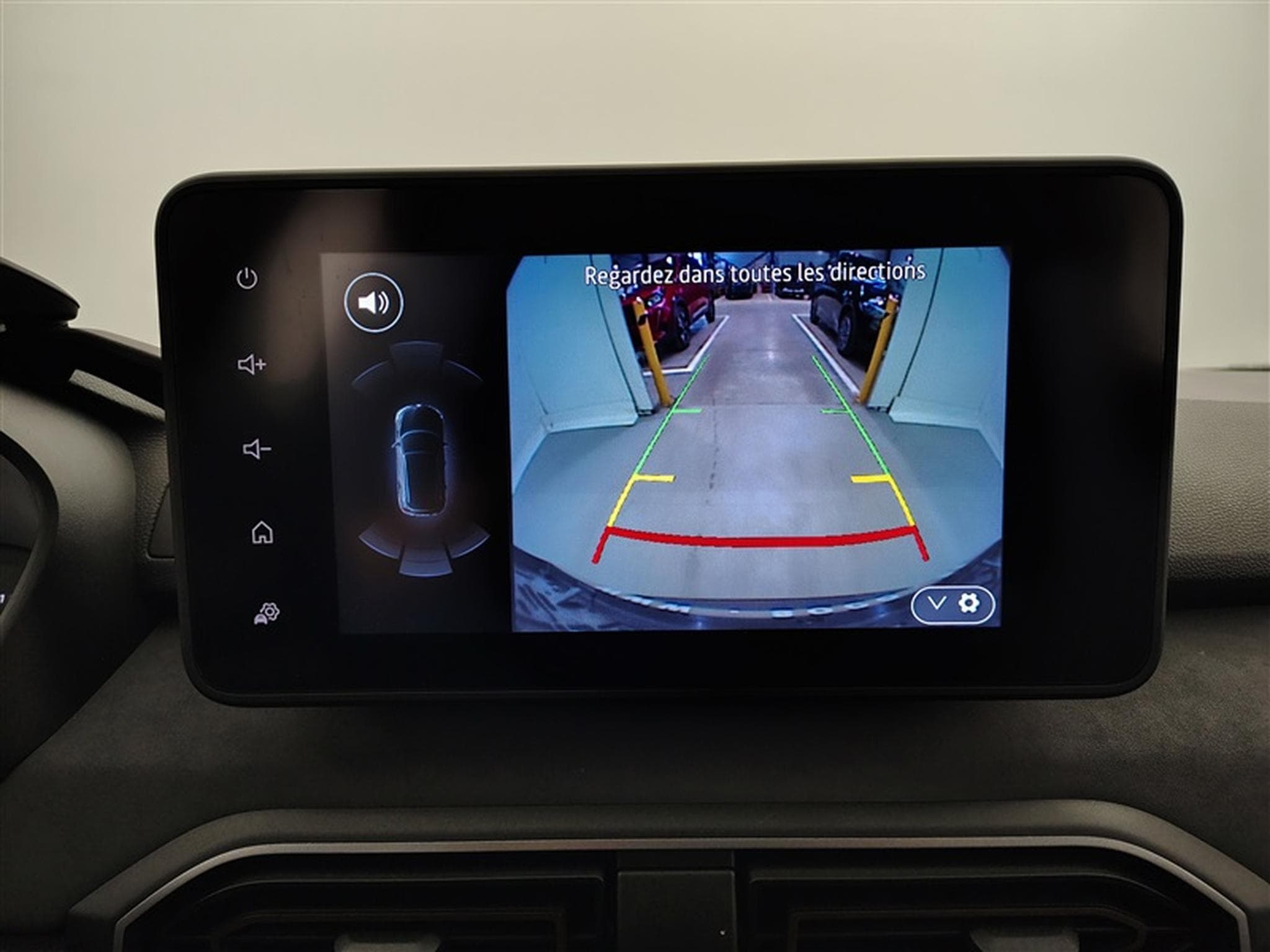 Dacia Jogger 1.6 Hybrid EDC Extreme 7pl. CARPLAY / FULL LED / CAMERA (2024) - Photo 18