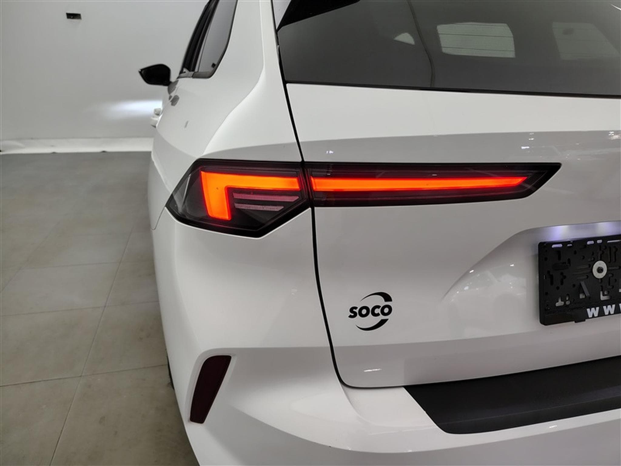 Opel Astra 1.5 Turbo D Edition Navi / Led / PDC av+ar (2023) - Foto 16