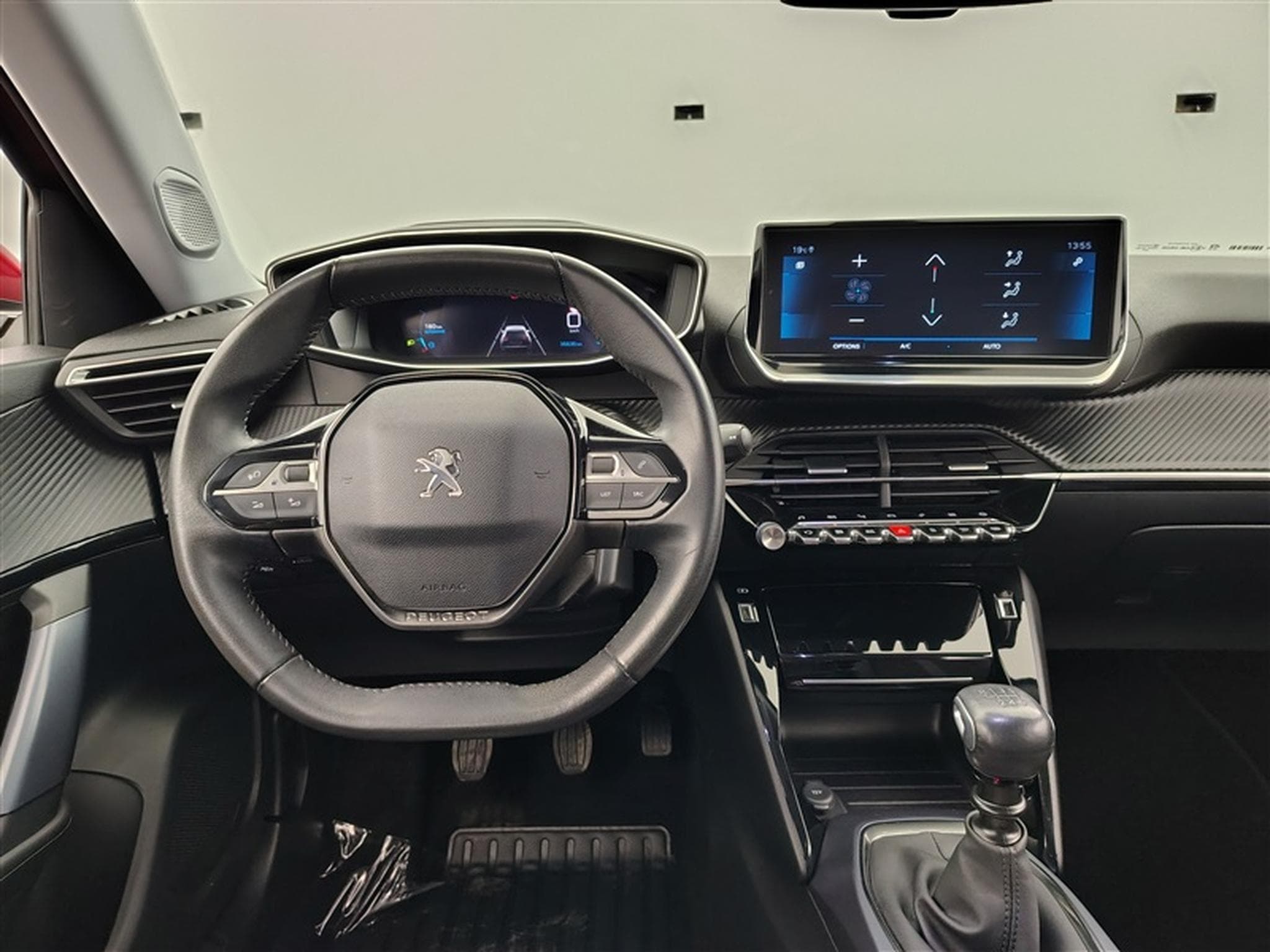 Peugeot 2008 1.2 PureTech CAMERA / CARPLAY (2020) - Photo 9