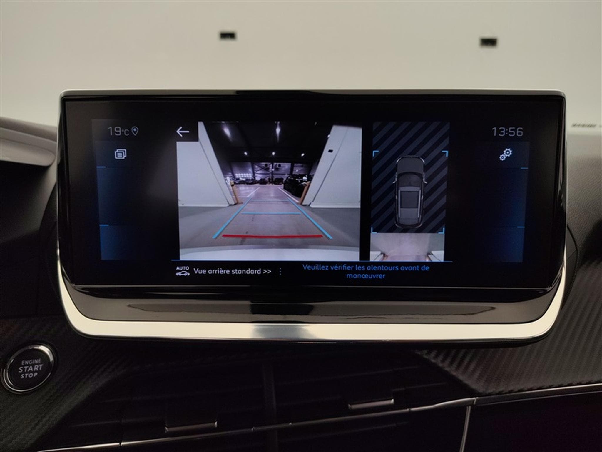 Peugeot 2008 1.2 PureTech CAMERA / CARPLAY (2020) - Photo 18