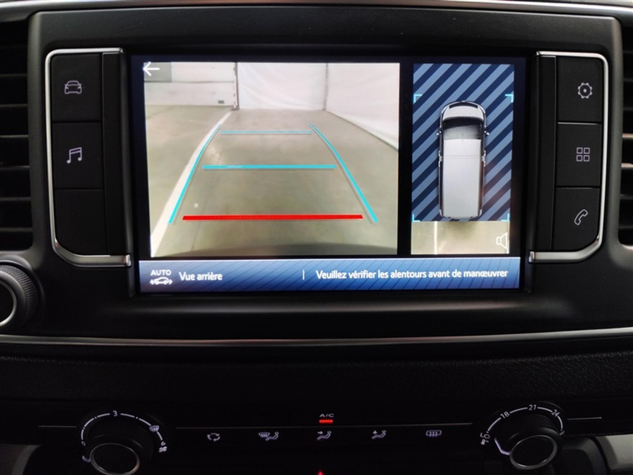 Toyota Proace 2.0 D-4D 145Cv 8PL CARPLAY / CAMERA (2023) - Photo 18