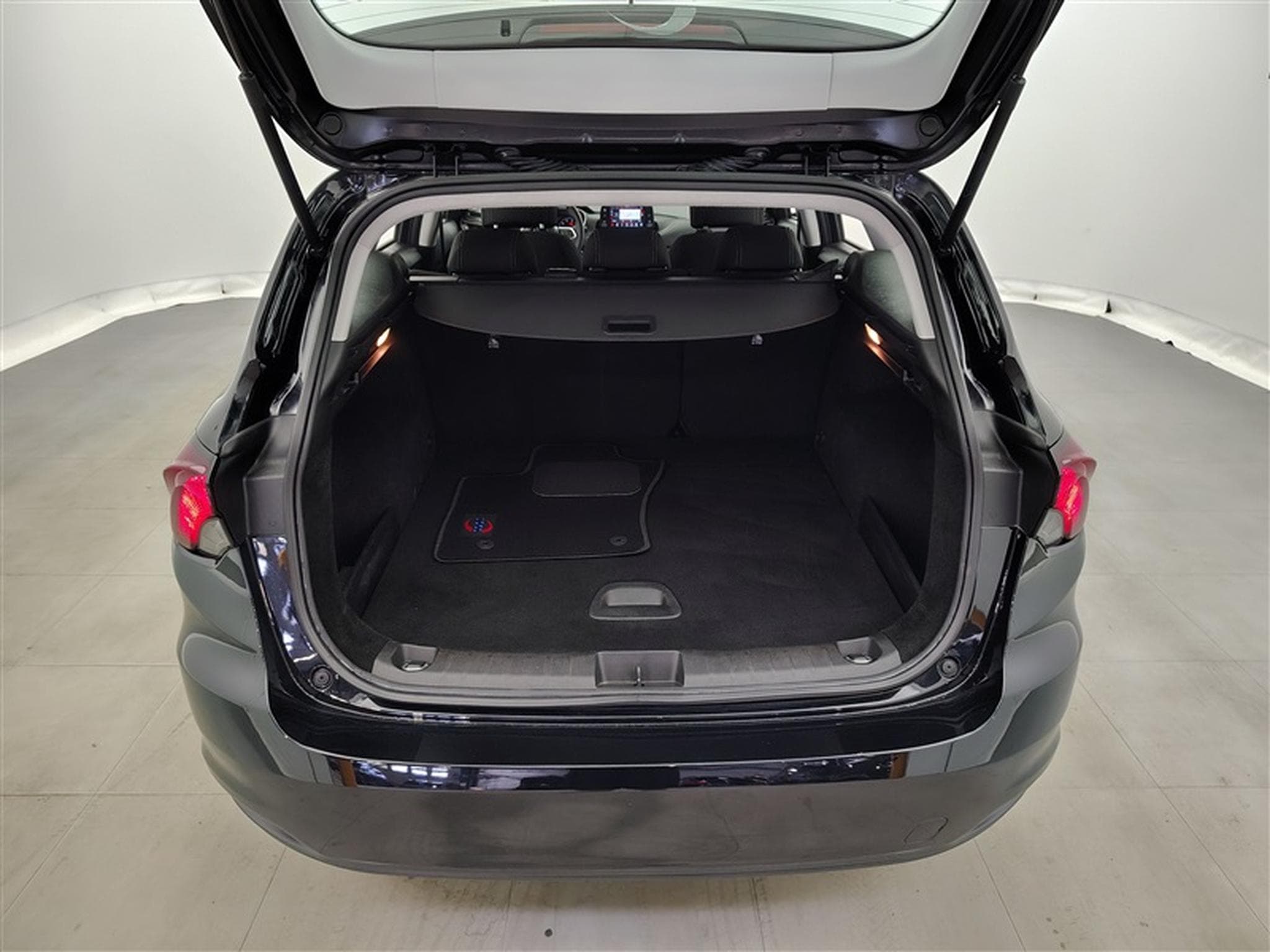 Fiat Tipo StationWagon 1.0 T FireFly City Life NAVI/CARPLAY / JA 16" (2023) - Photo 13