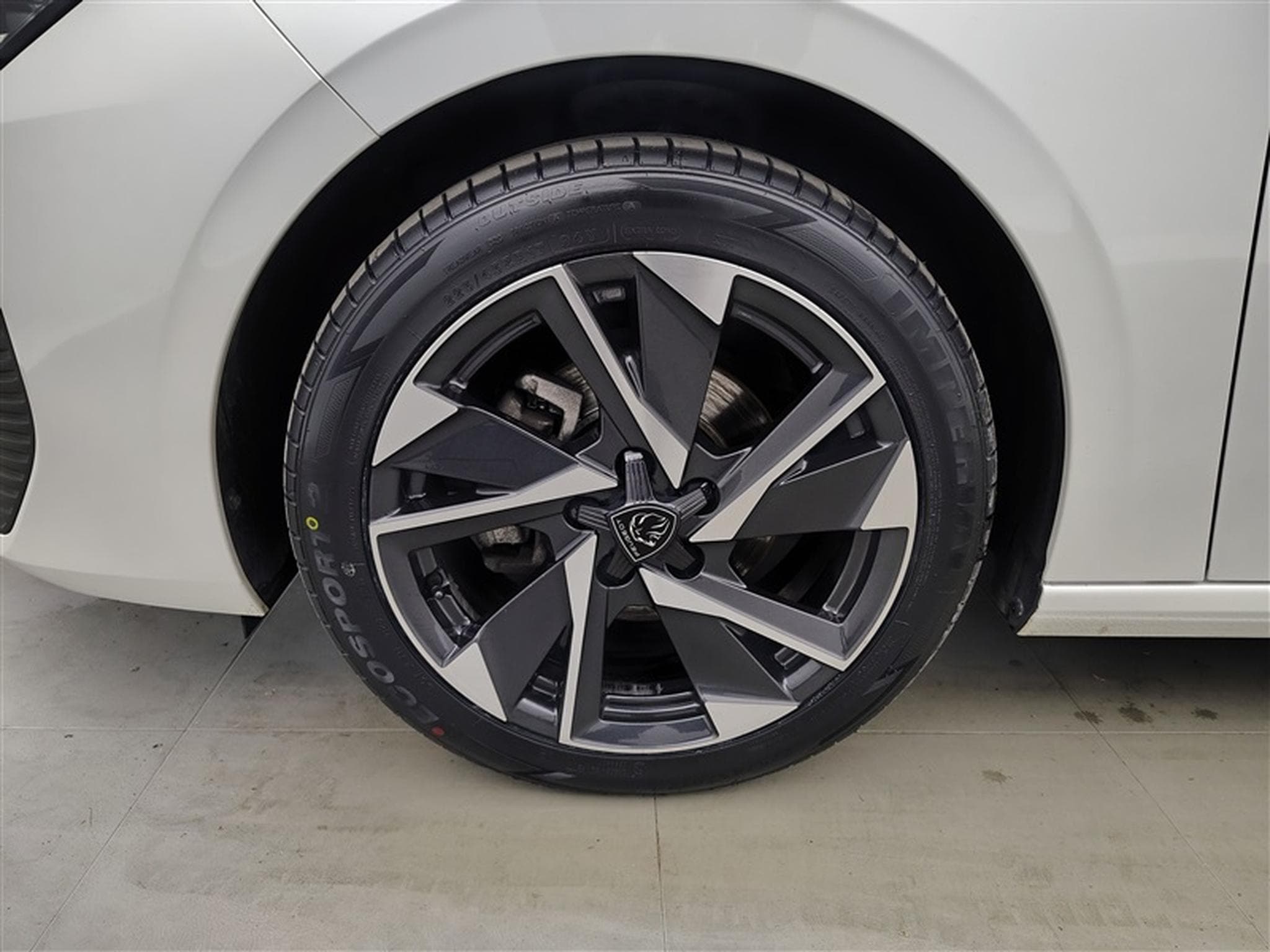 Peugeot 308 1.2 PureTech Allure Pack S-CUIR/NAVI/FULL LED/JA17/PDC (2023) - Foto 6