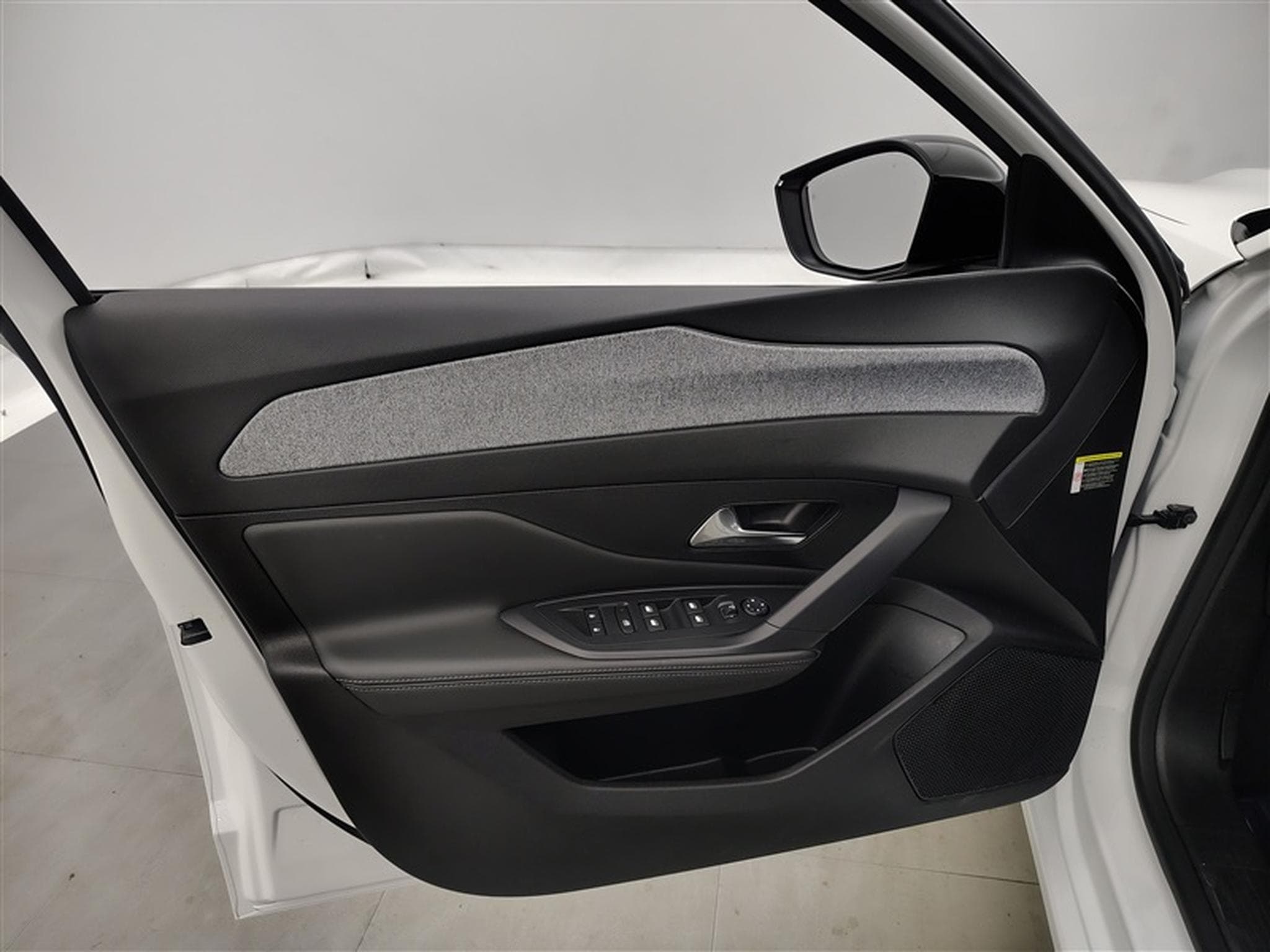 Peugeot 308 1.2 PureTech Allure Pack S-CUIR/NAVI/FULL LED/JA17/PDC (2023) - Foto 16