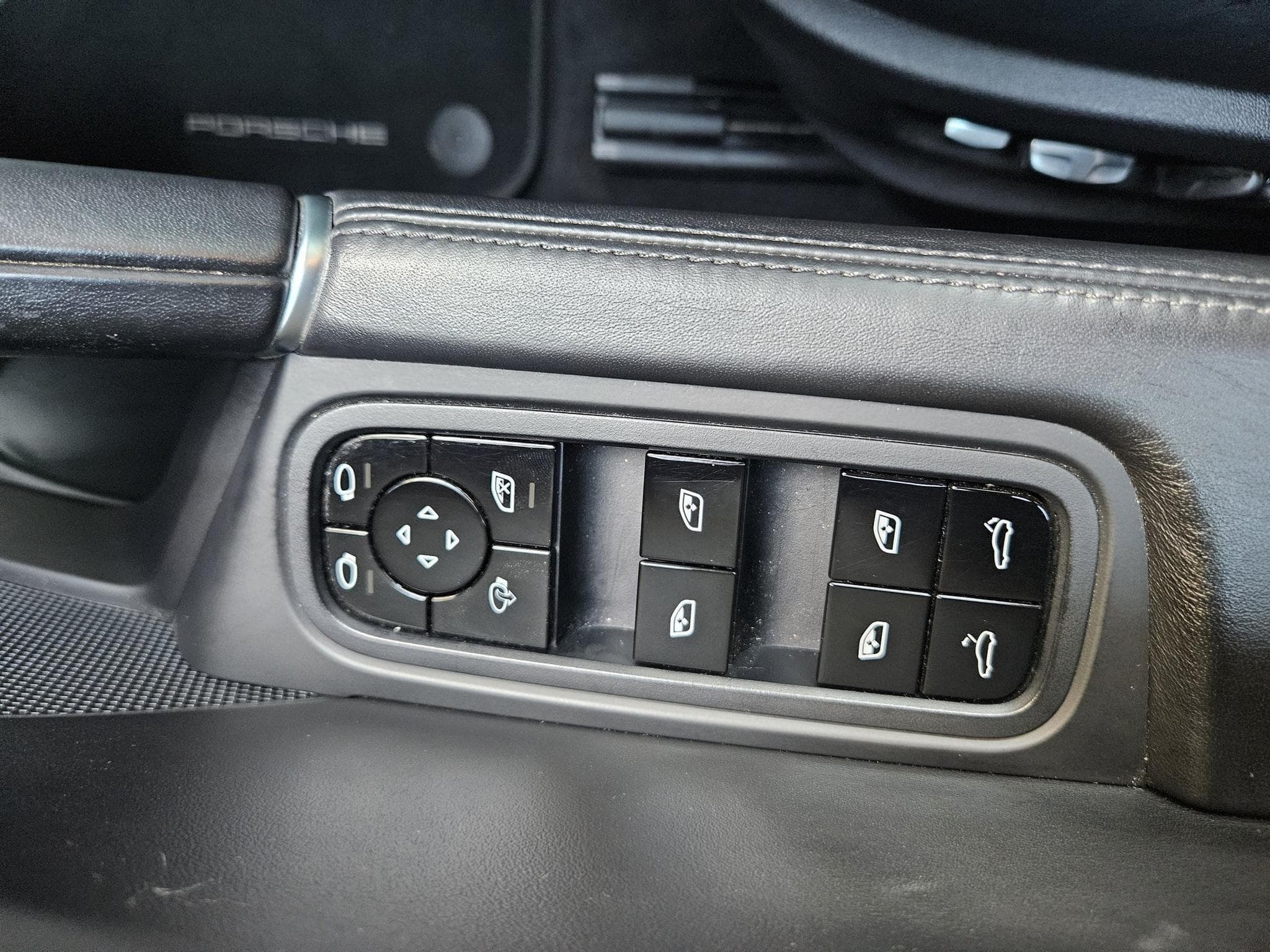 Porsche Cayenne S 440ch TVA RECUP PANO BOSE AIR CHRONO (2021) - Foto 14