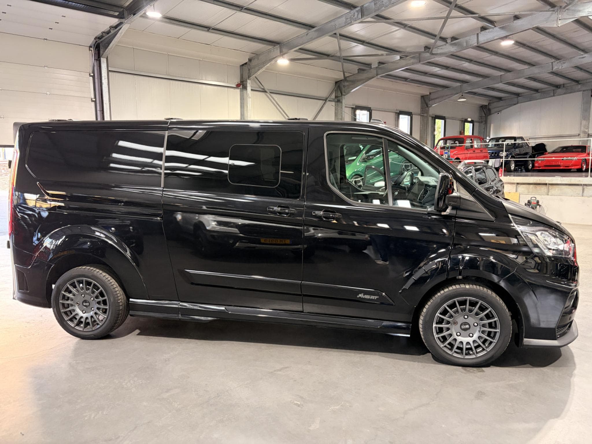 Ford Transit MS-RT 2.0 Double cabine 170HP (2023) - Photo 2