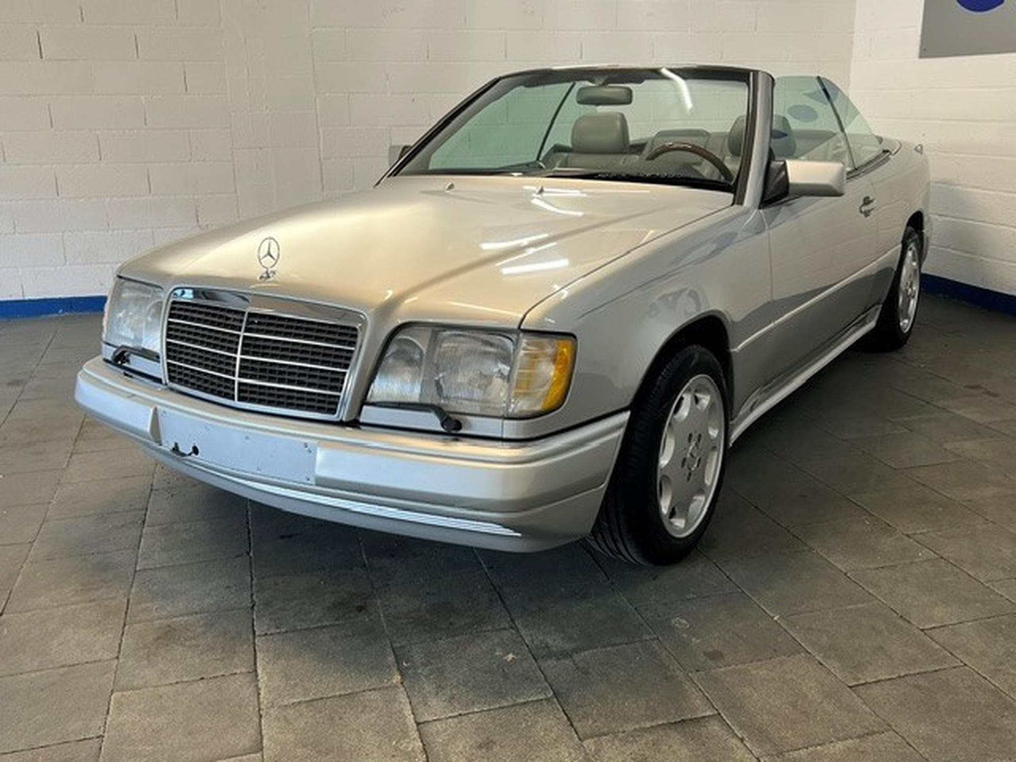 Mercedes E 320 AMG Line -  W124 (1995) - Photo 3