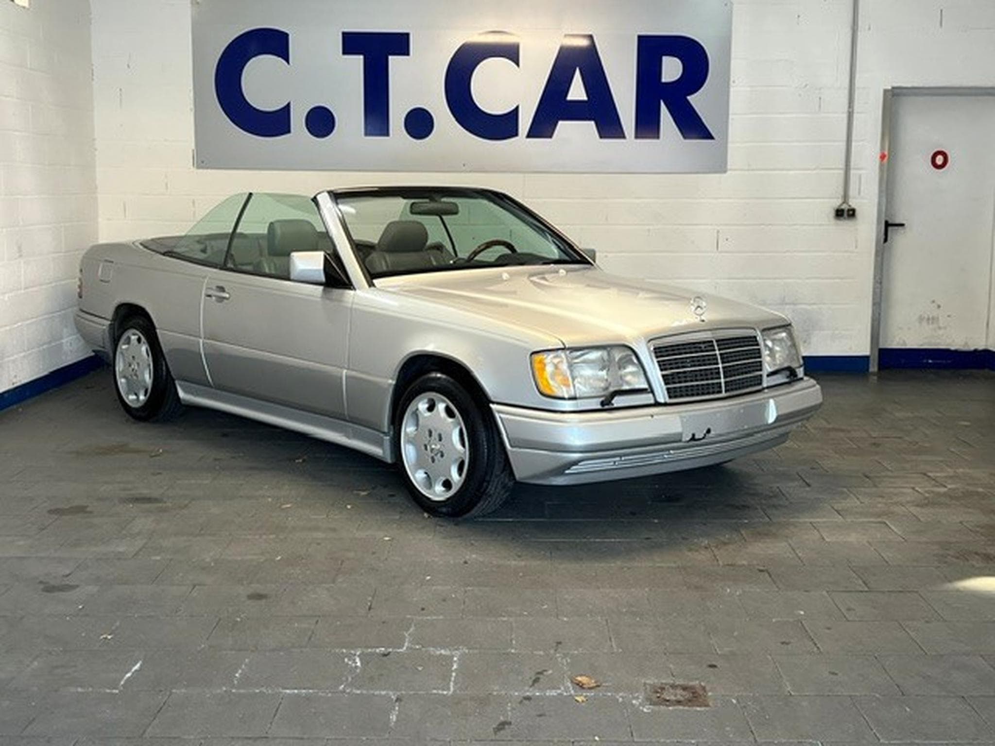 Mercedes E 320 AMG Line -  W124 (1995) - Photo 1