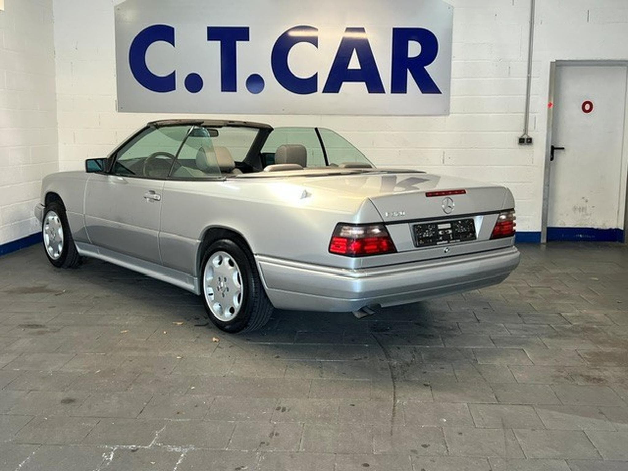 Mercedes E 320 AMG Line -  W124 (1995) - Photo 4