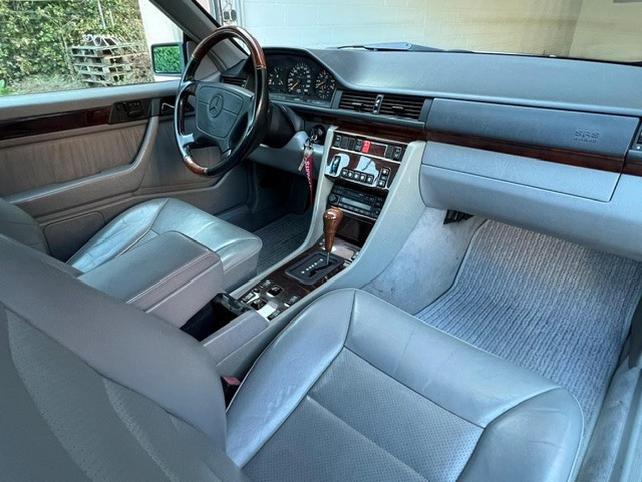 Mercedes E 320 AMG Line -  W124 (1995) - Photo 19