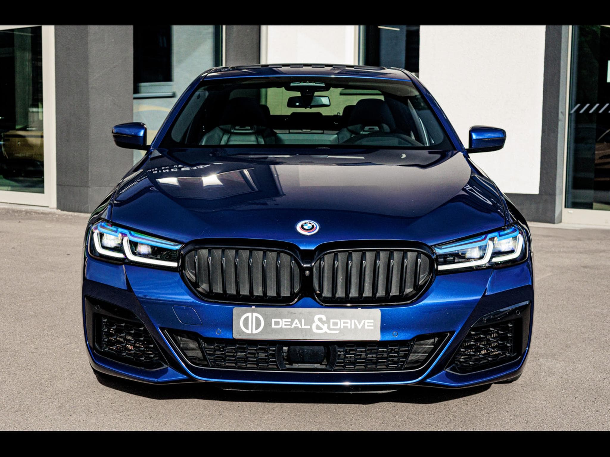 BMW M550 LIMOUSINE (G30) XDRIVE 530 CH - SERVICE INCLUSIVE 05/2029 - (2022) - Foto 5