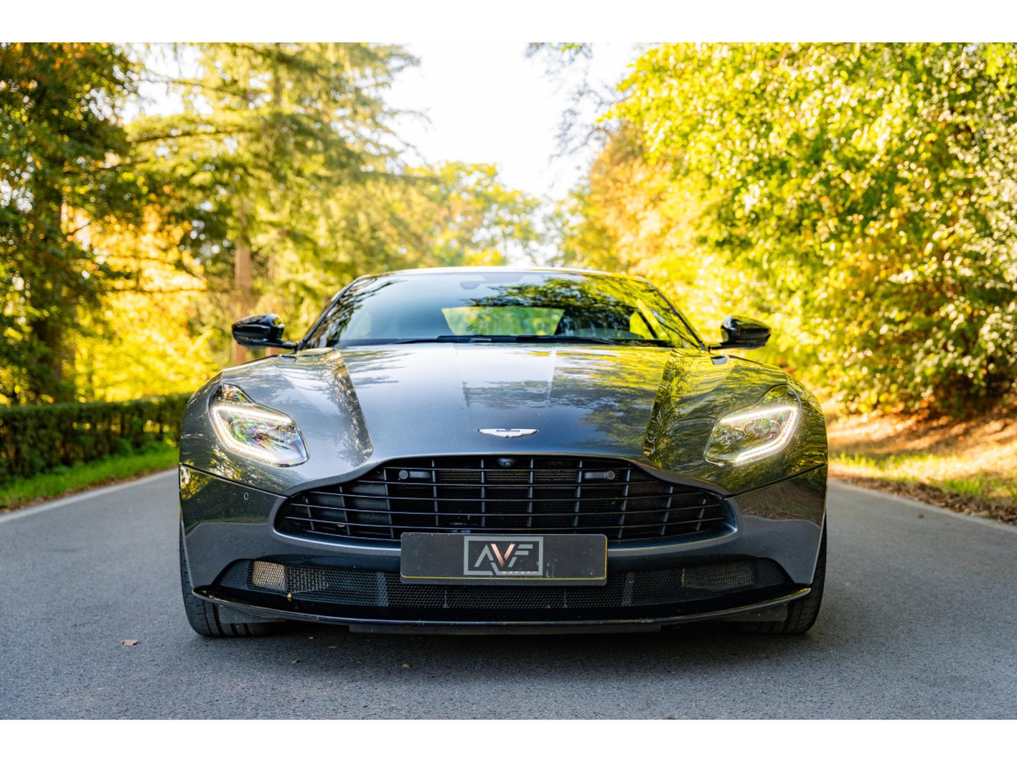 Aston-Martin DB11 Coupe V8 510cv - First hand - Black Pack (2021) - Photo 2