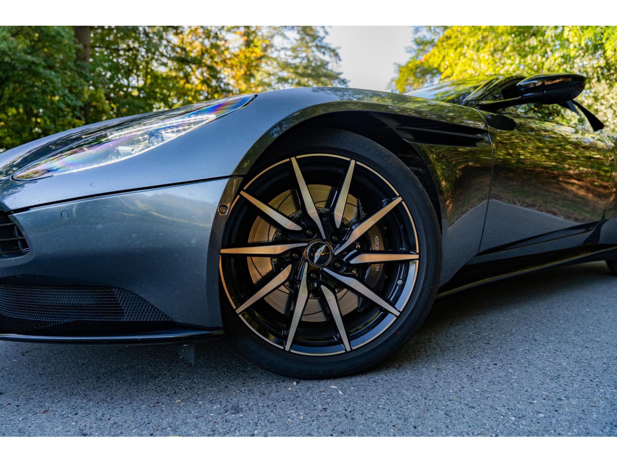 Aston-Martin DB11 Coupe V8 510cv - First hand - Black Pack (2021) - Photo 9