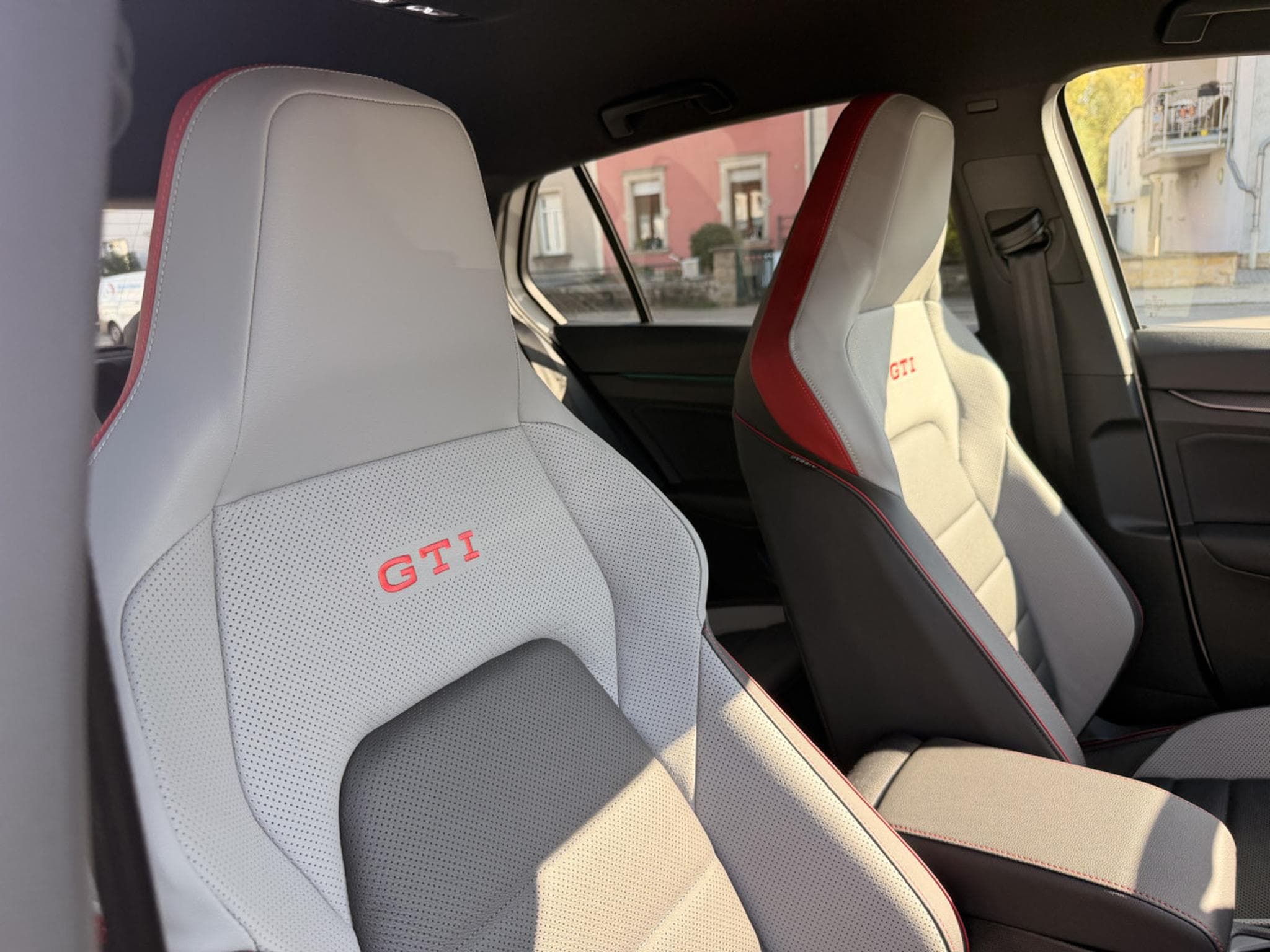 VW Golf GTI 300 Clubsport DSG (2026) - Foto 14