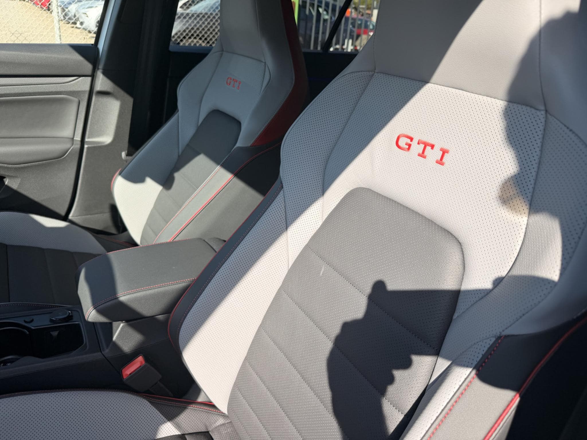 VW Golf GTI 300 Clubsport DSG (2026) - Foto 16