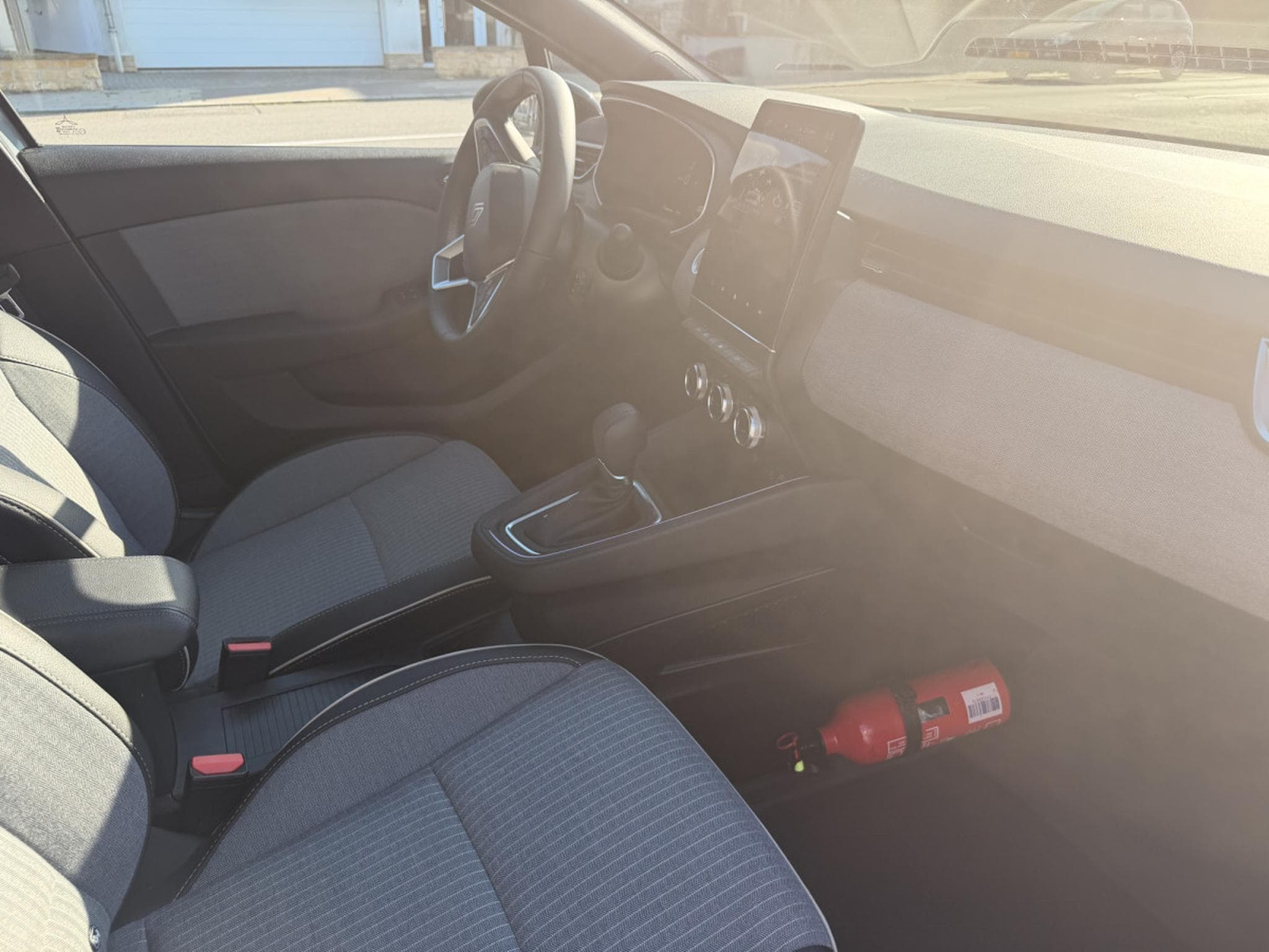 Renault Clio E-Tech 145 Hybride Intens (2024) - Foto 3