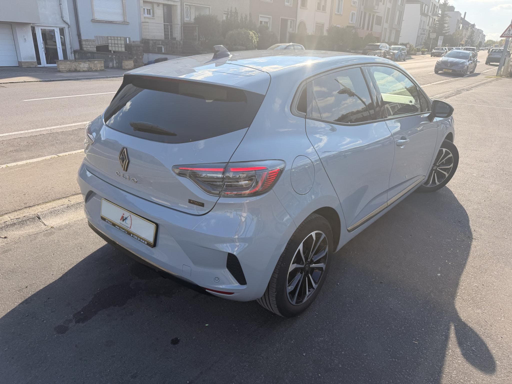 Renault Clio E-Tech 145 Hybride Intens (2024) - Foto 5