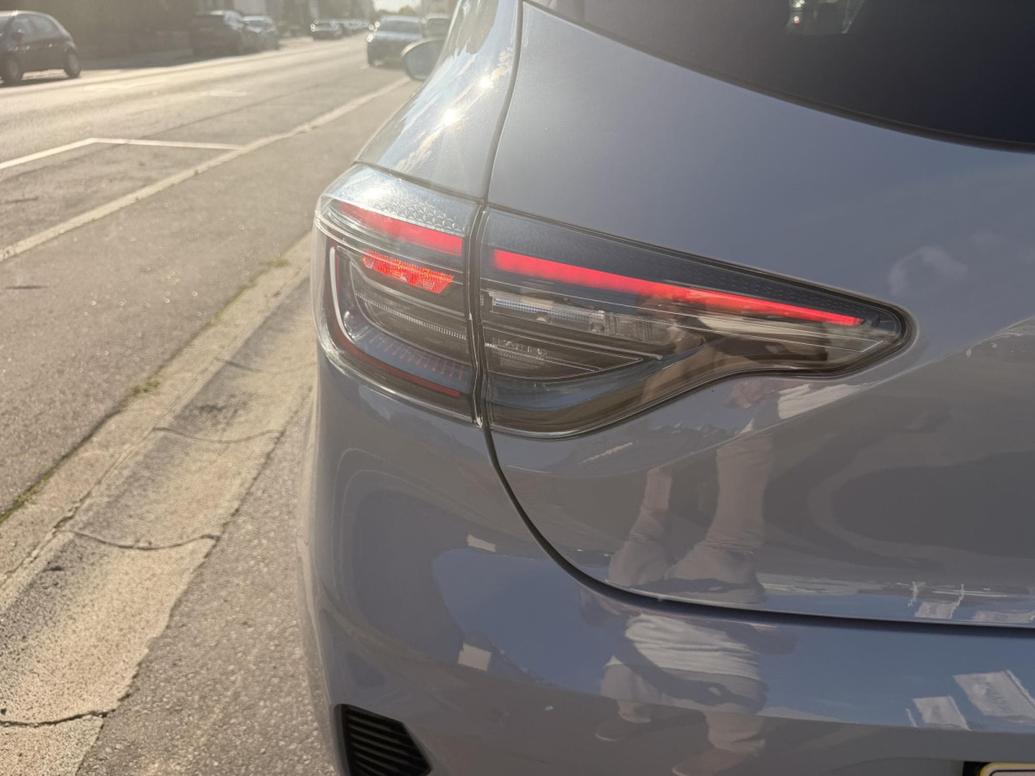 Renault Clio E-Tech 145 Hybride Intens (2024) - Foto 9