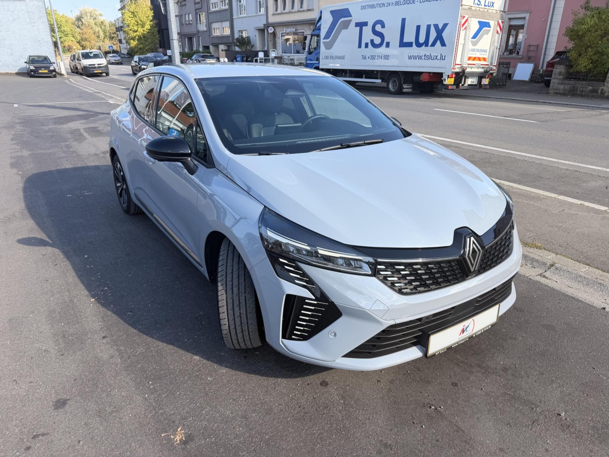 Renault Clio E-Tech 145 Hybride Intens (2024) - Foto 7