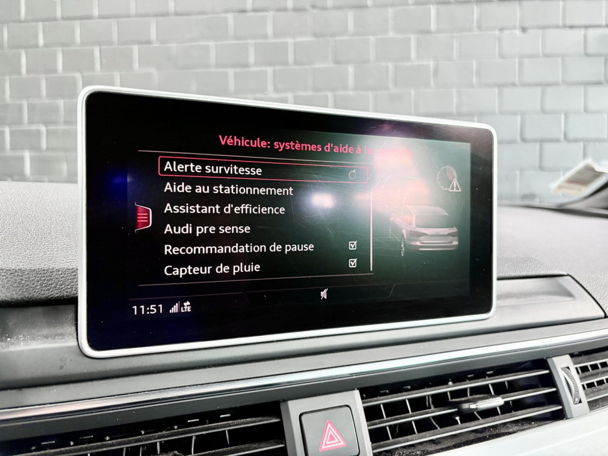Audi A4 Avant S-Line 2.0 TDI 150 CV * HAYON * NAVI * (2018) - Photo 19