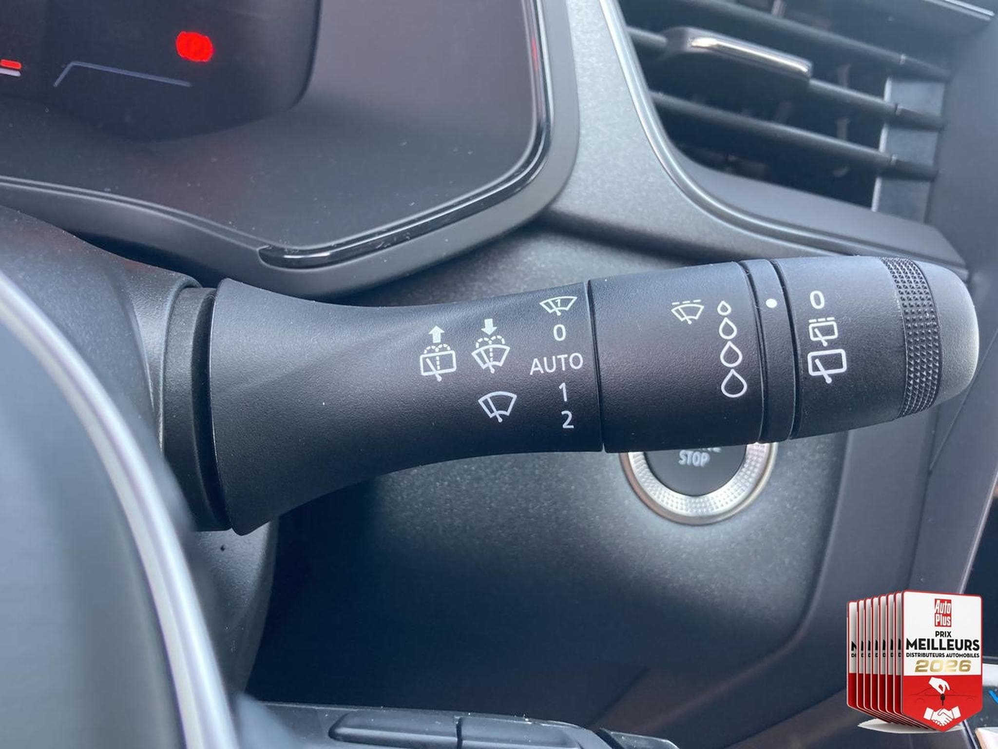 Renault Captur 1.2 TCE 115 TECHNO (2026) - Photo 19