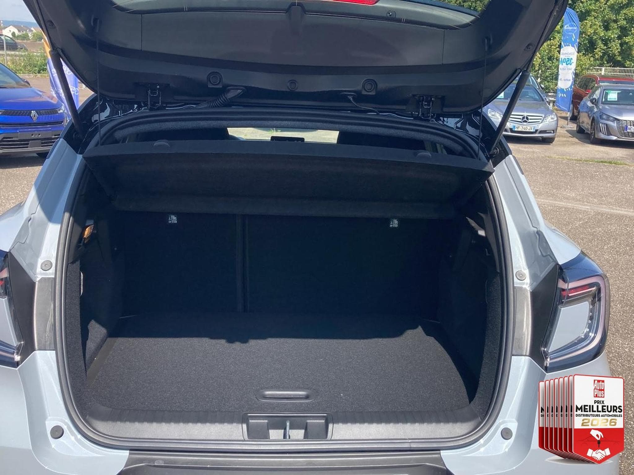 Renault Captur 1.2 TCE 115 TECHNO (2026) - Photo 27