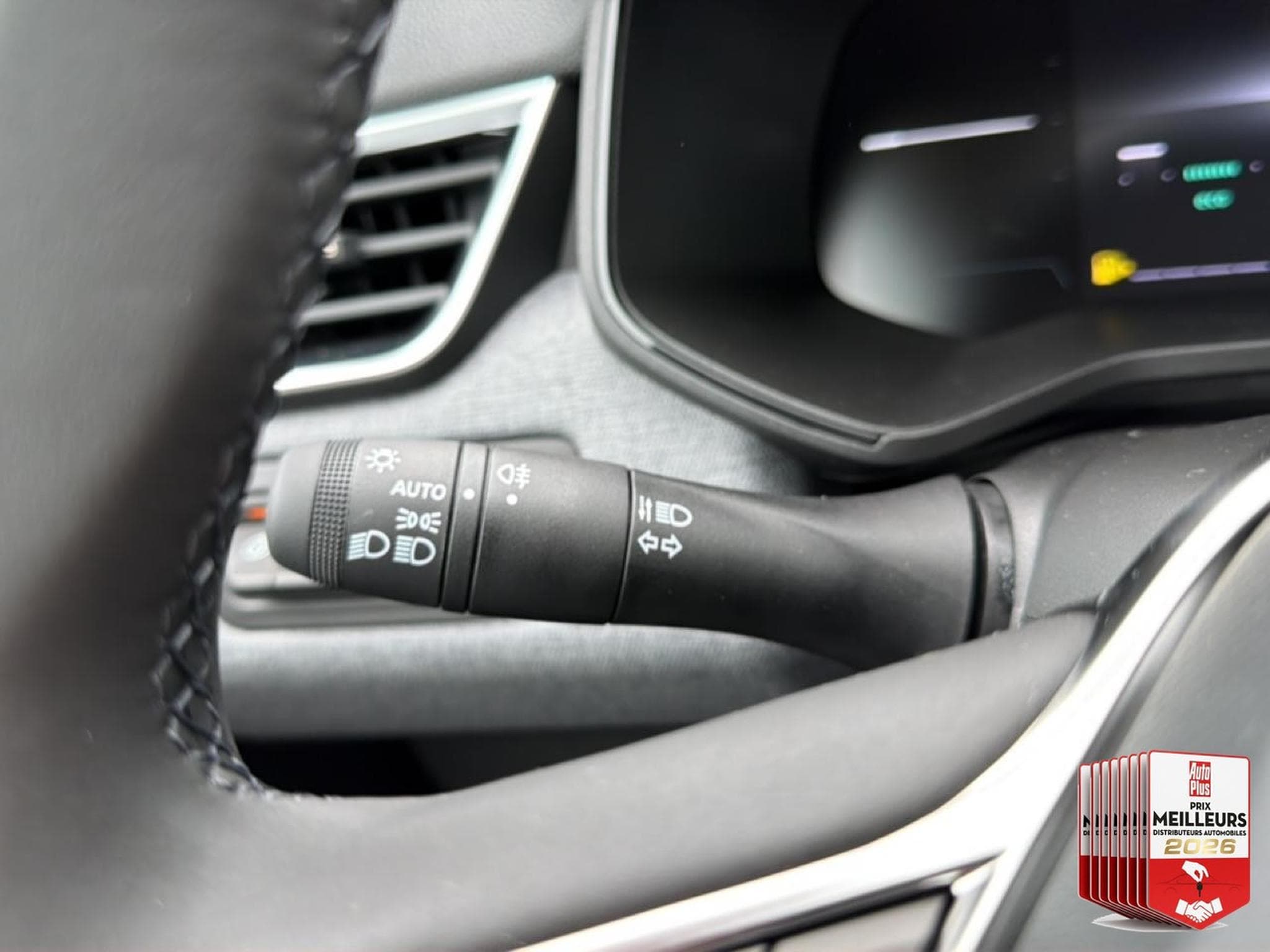 Renault Clio 1.0 TCE 90 EVOLUTION (2026) - Photo 29