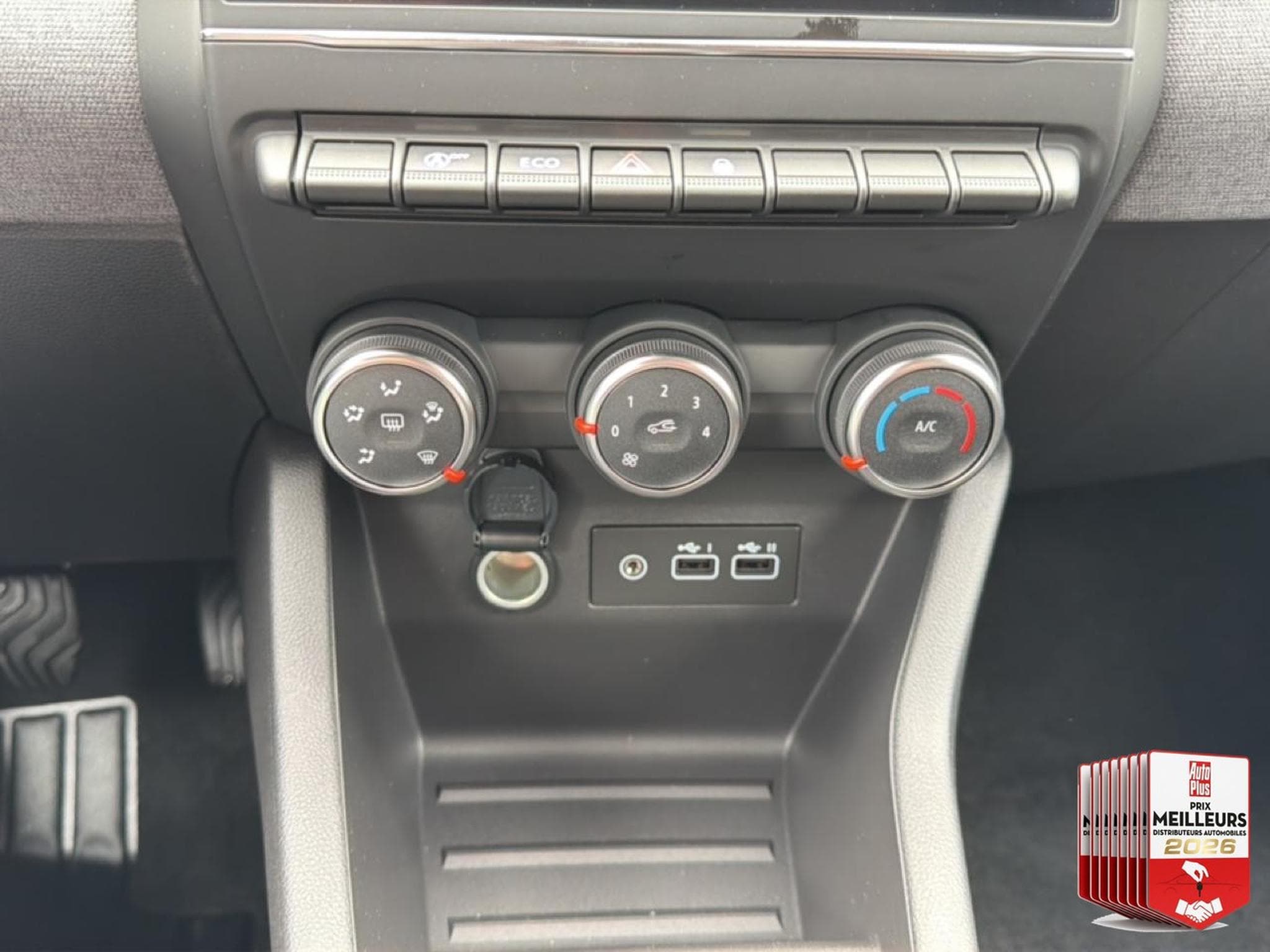 Renault Clio 1.0 TCE 90 EVOLUTION (2026) - Photo 31