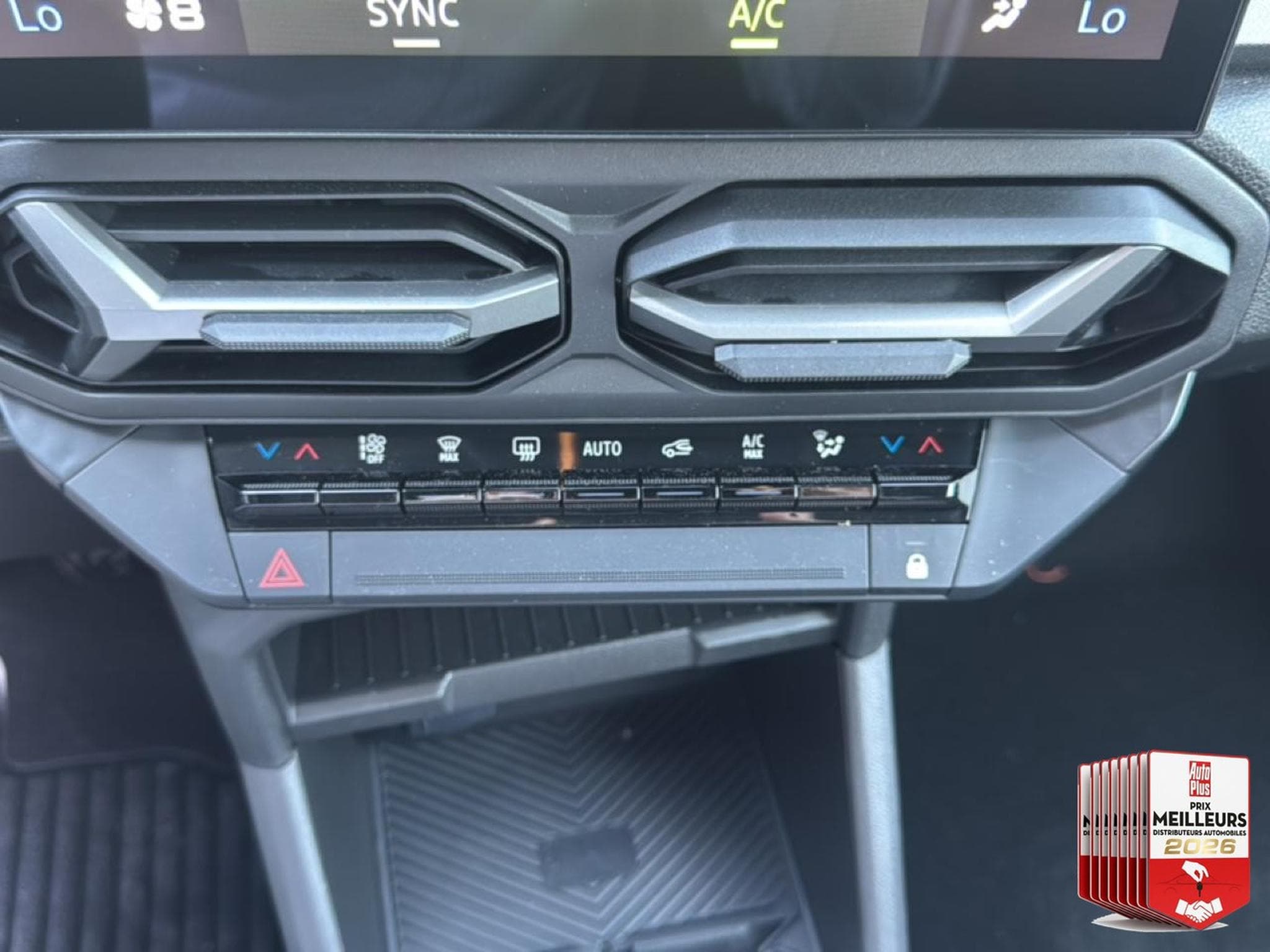 Dacia BIGSTER 1.2 MILD HYBRID 140 JOURNEY (2026) - Photo 21