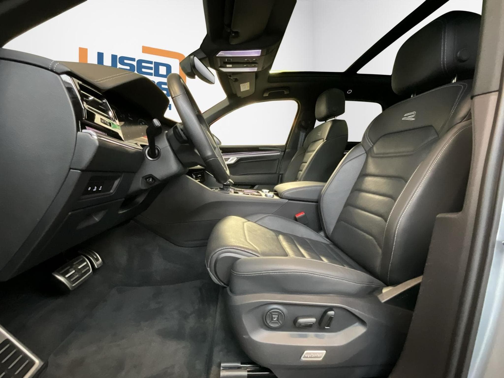 VW Touareg R-Line+V6+Aut.+4M+Pano+360 (2025) - Foto 9