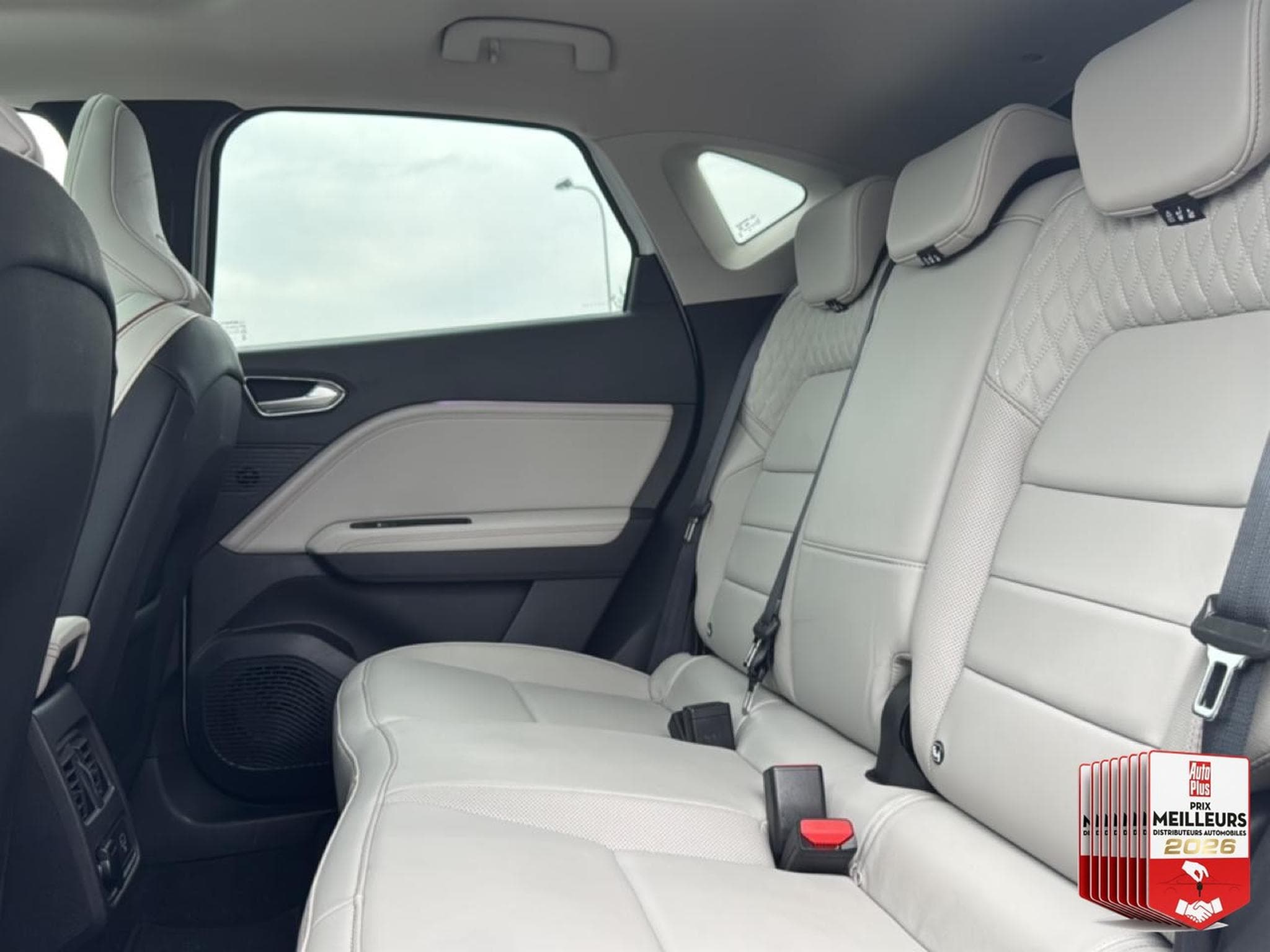 Renault Captur 1.5 BLUE DCI 115 INITIALE PARIS EDC (2020) - Photo 13