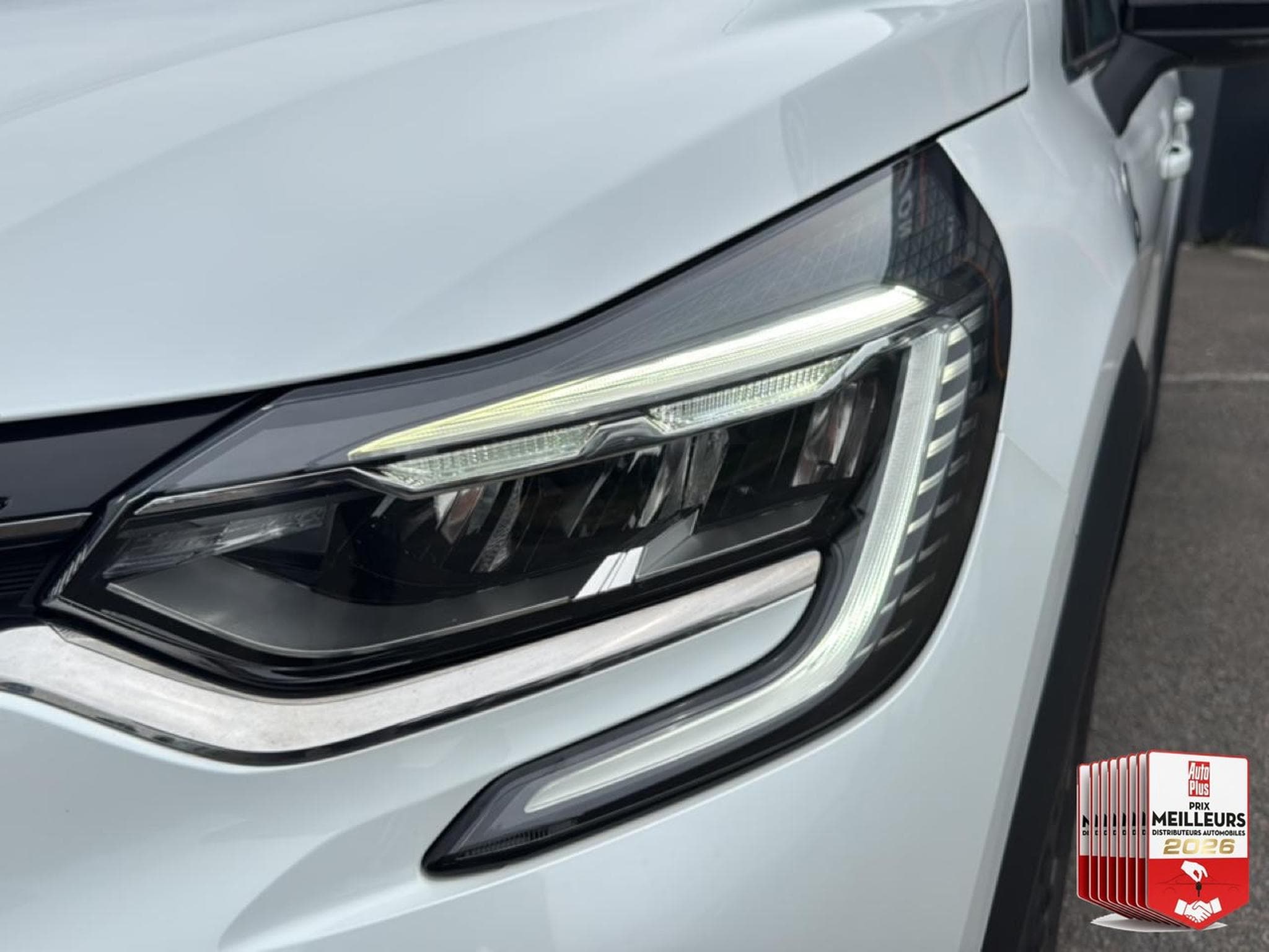 Renault Captur 1.5 BLUE DCI 115 INITIALE PARIS EDC (2020) - Photo 11