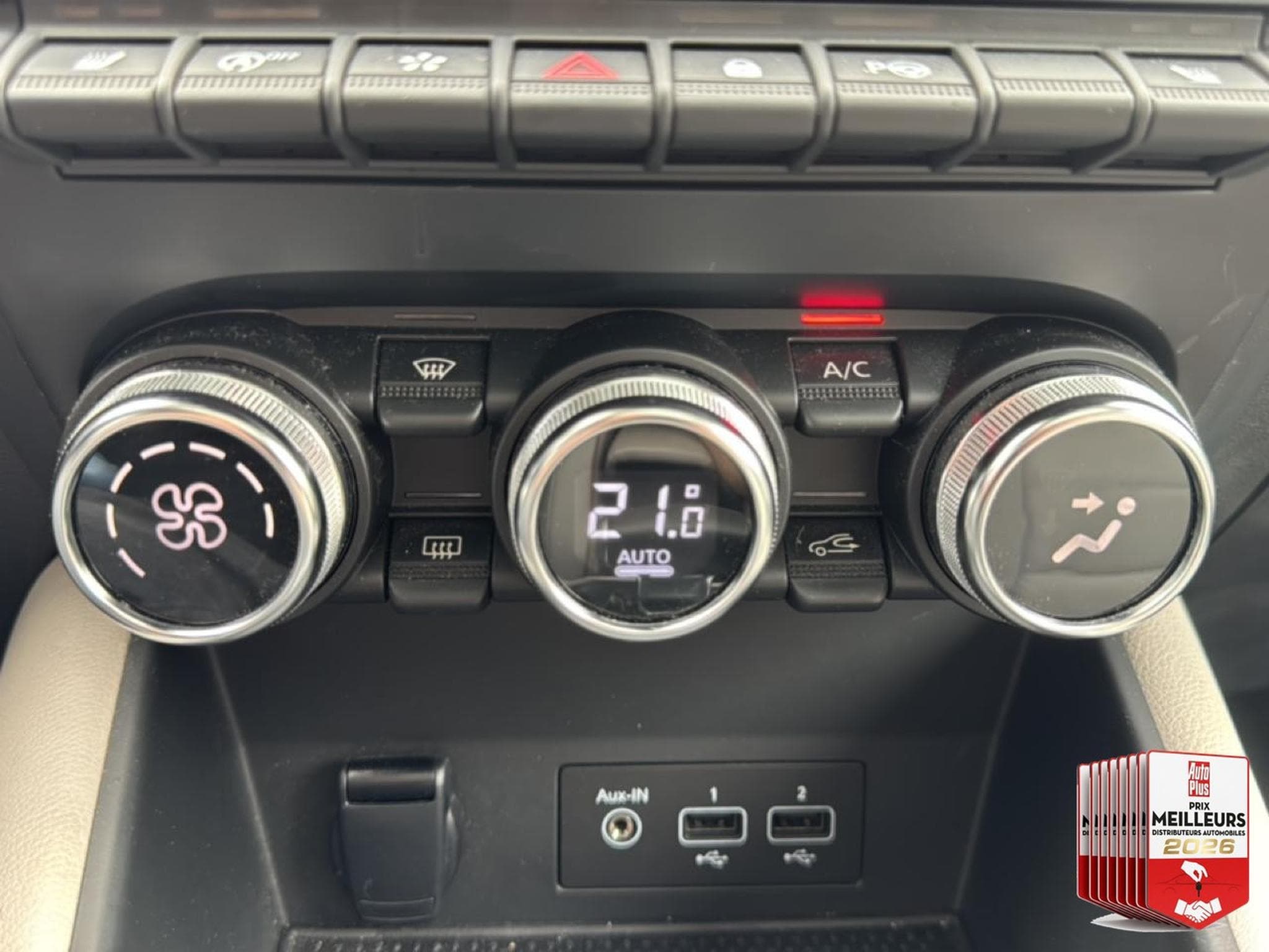 Renault Captur 1.5 BLUE DCI 115 INITIALE PARIS EDC (2020) - Photo 21