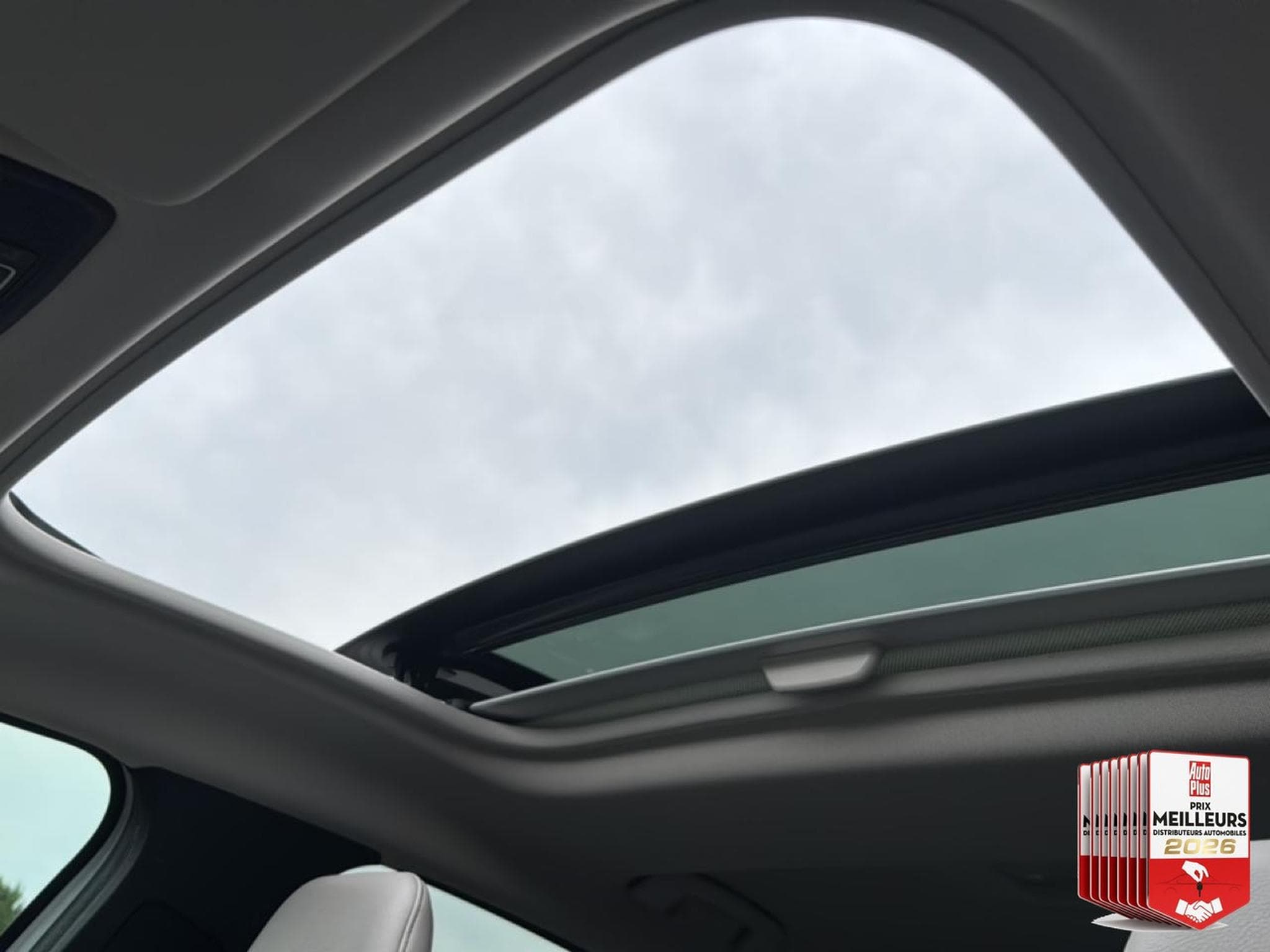 Renault Captur 1.5 BLUE DCI 115 INITIALE PARIS EDC (2020) - Photo 25