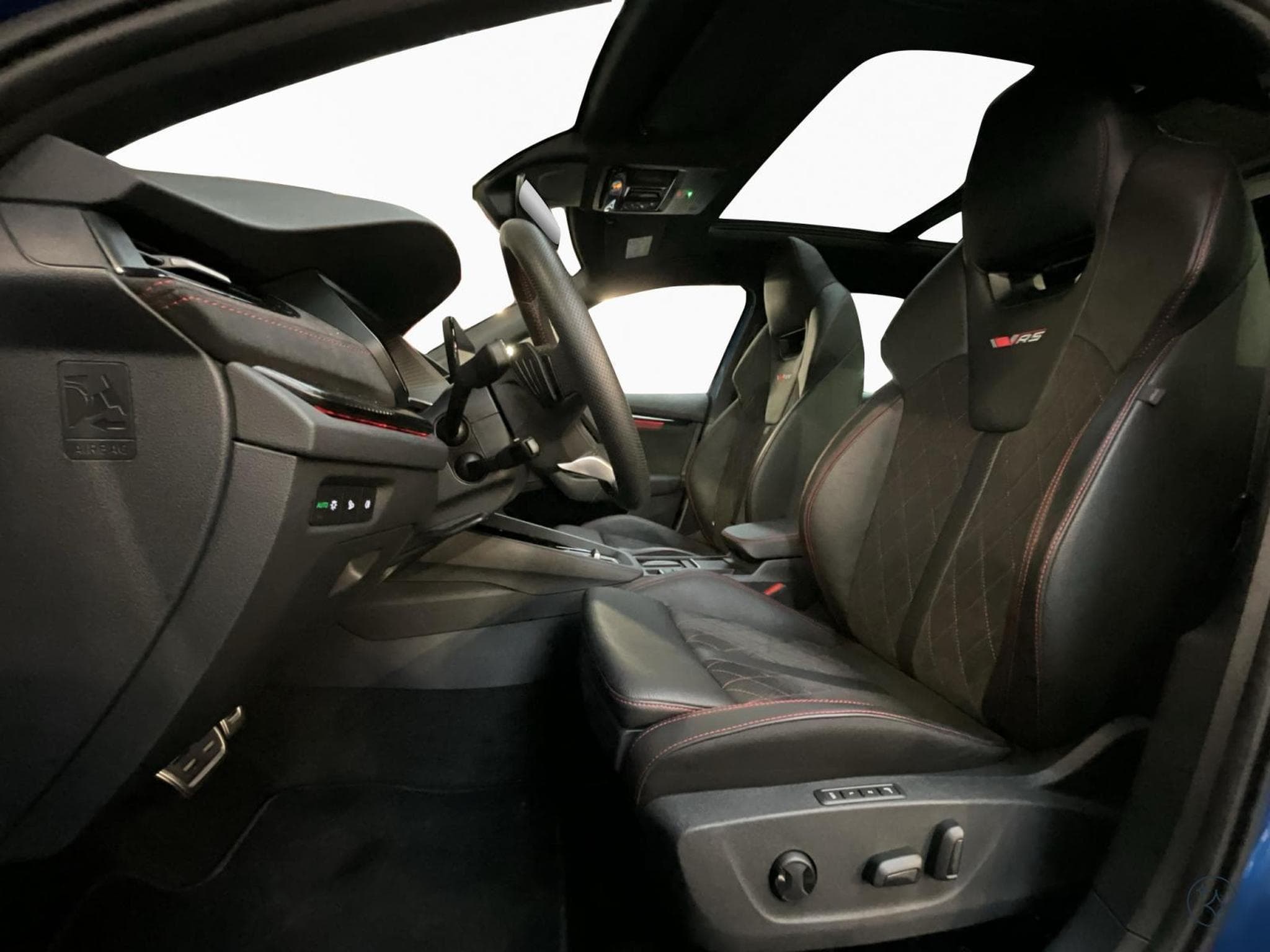 Skoda Octavia Rs+DSG+P.Assisted+Design-Suedia+Head-up+Pano+360° (2025) - Foto 9