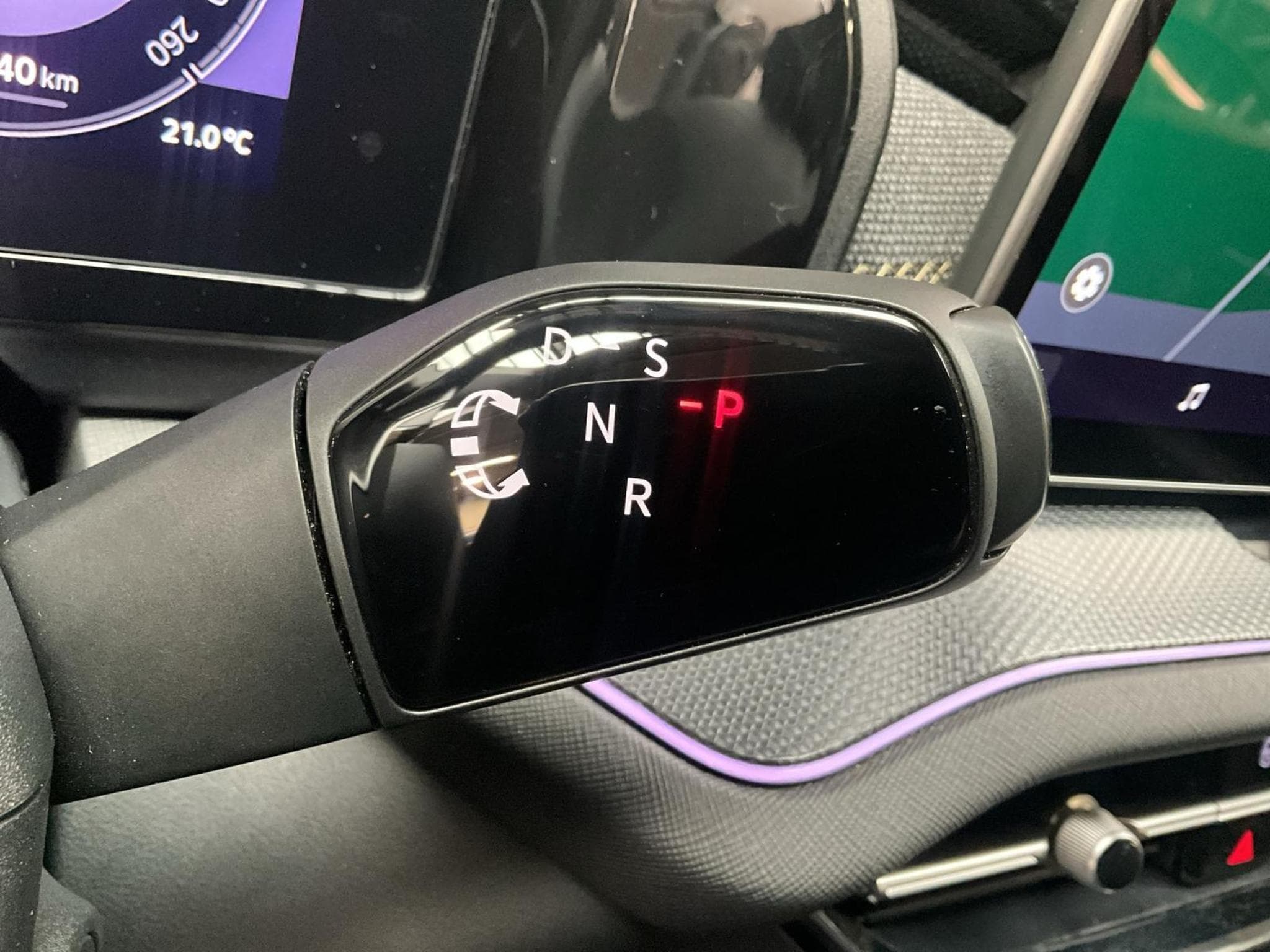 Skoda Kodiaq Selection+DSG+4x4+P.Convenience+LM19+AHK+P.Light&View (2025) - Foto 12