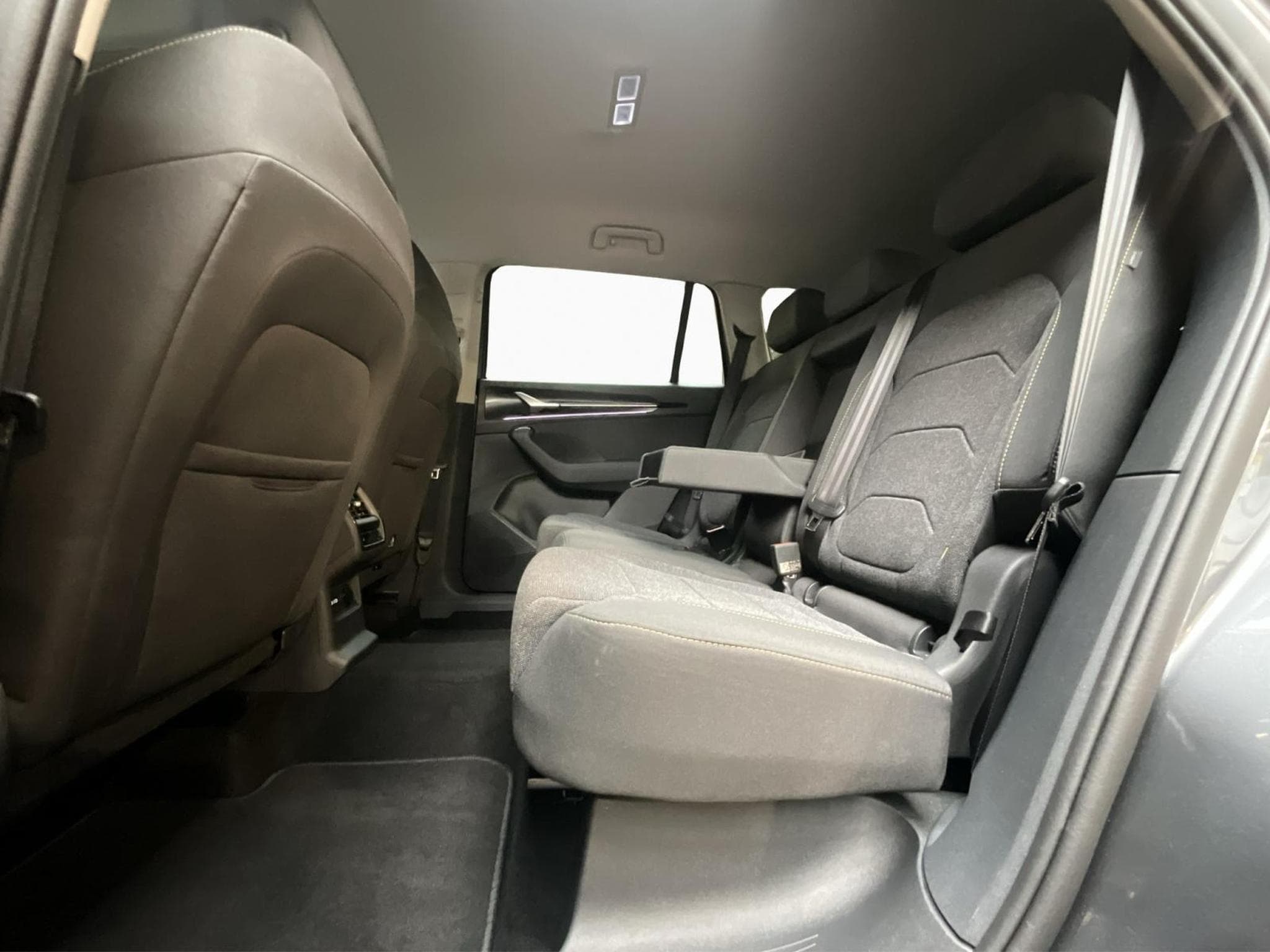 Skoda Kodiaq Selection+DSG+4x4+P.Convenience+LM19+AHK+P.Light&View (2025) - Foto 15