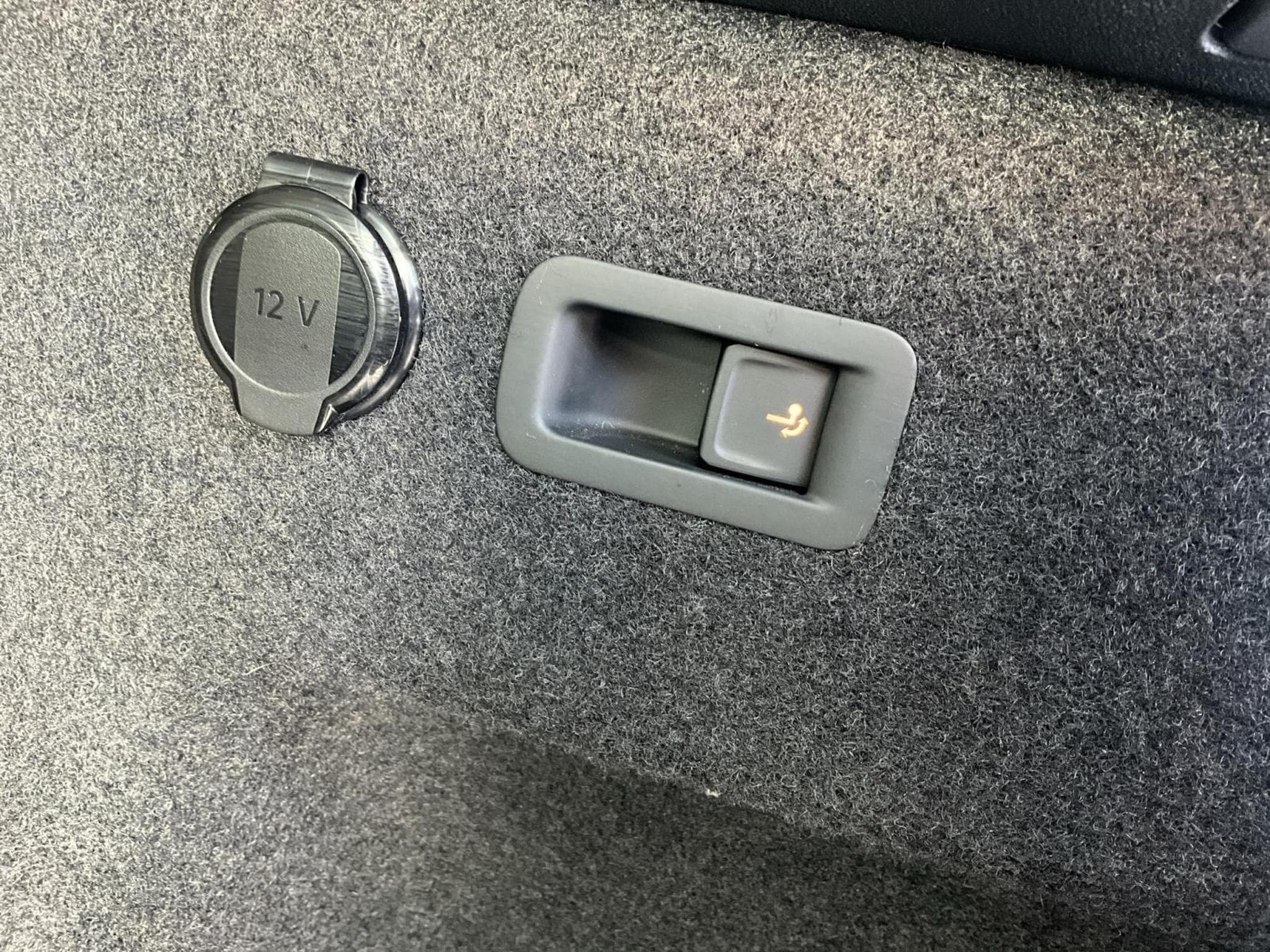 Skoda Kodiaq Selection+DSG+4x4+P.Convenience+LM19+AHK+P.Light&View (2025) - Foto 19
