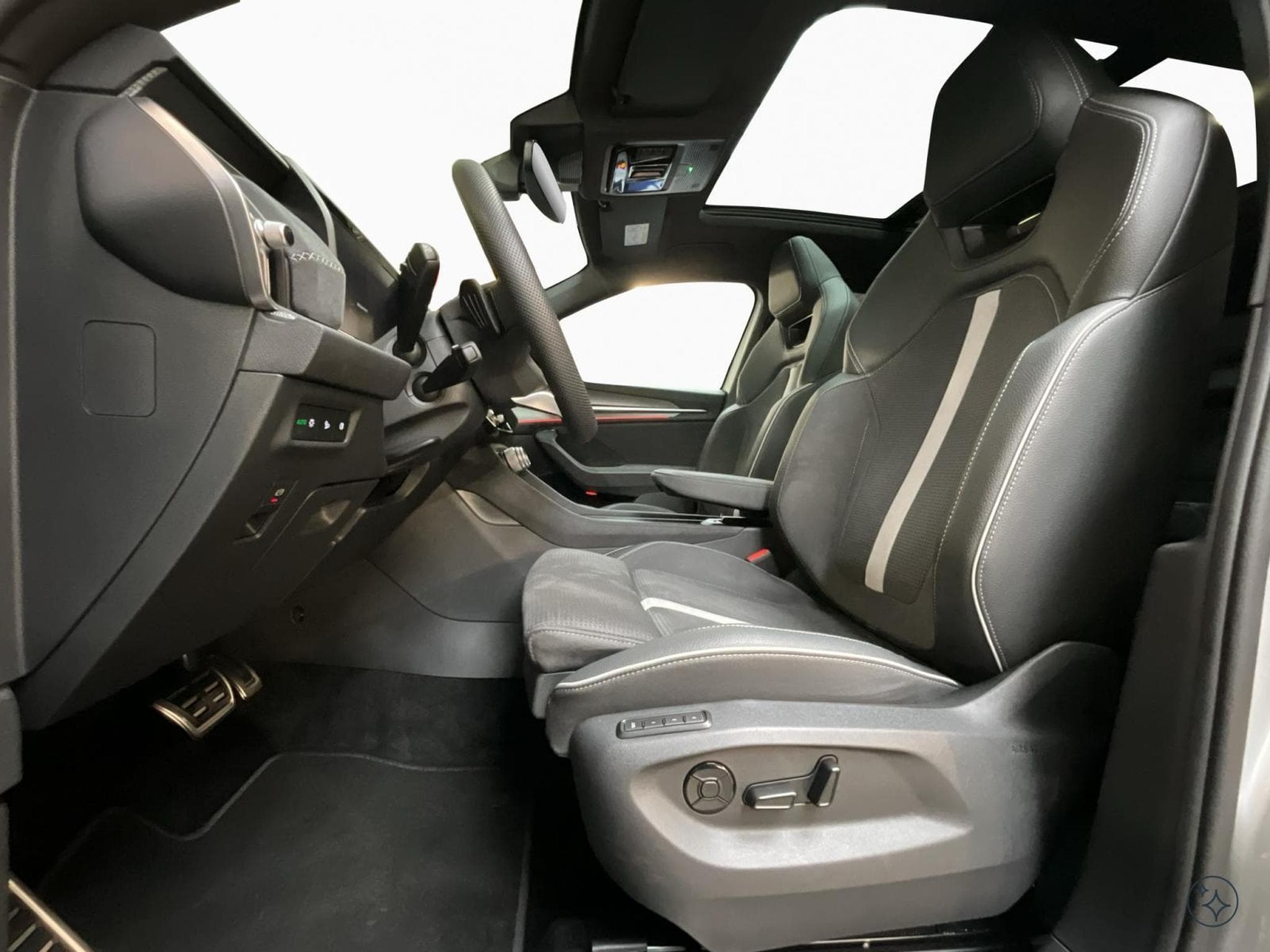 Skoda Kodiaq Sportsline+4x4+P.Simply&Clever+Standh.+LM20+AHK+P.Perf.+7Sit (2026) - Foto 9